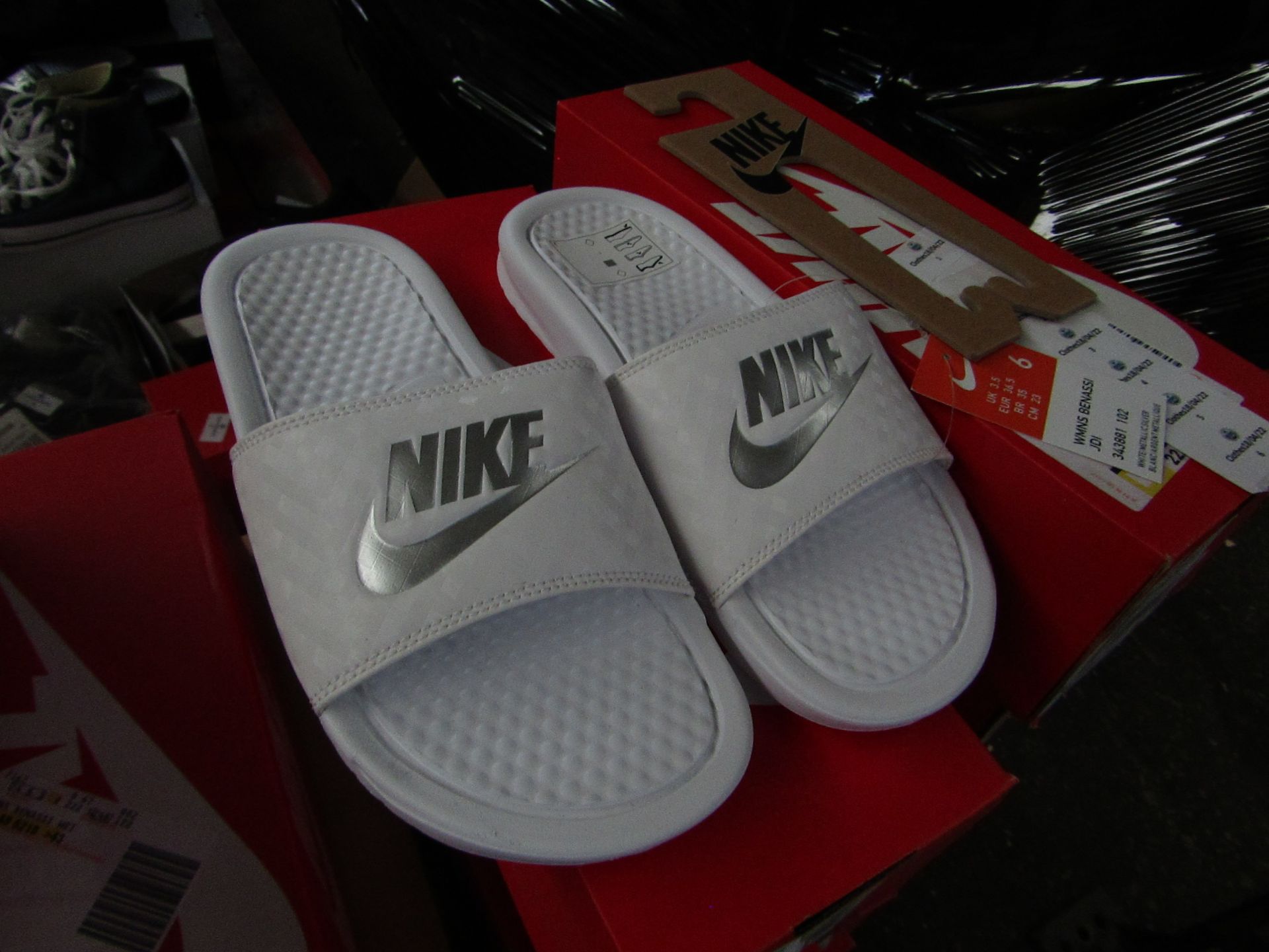 Nike benassi white Slides, New, Size 8.5