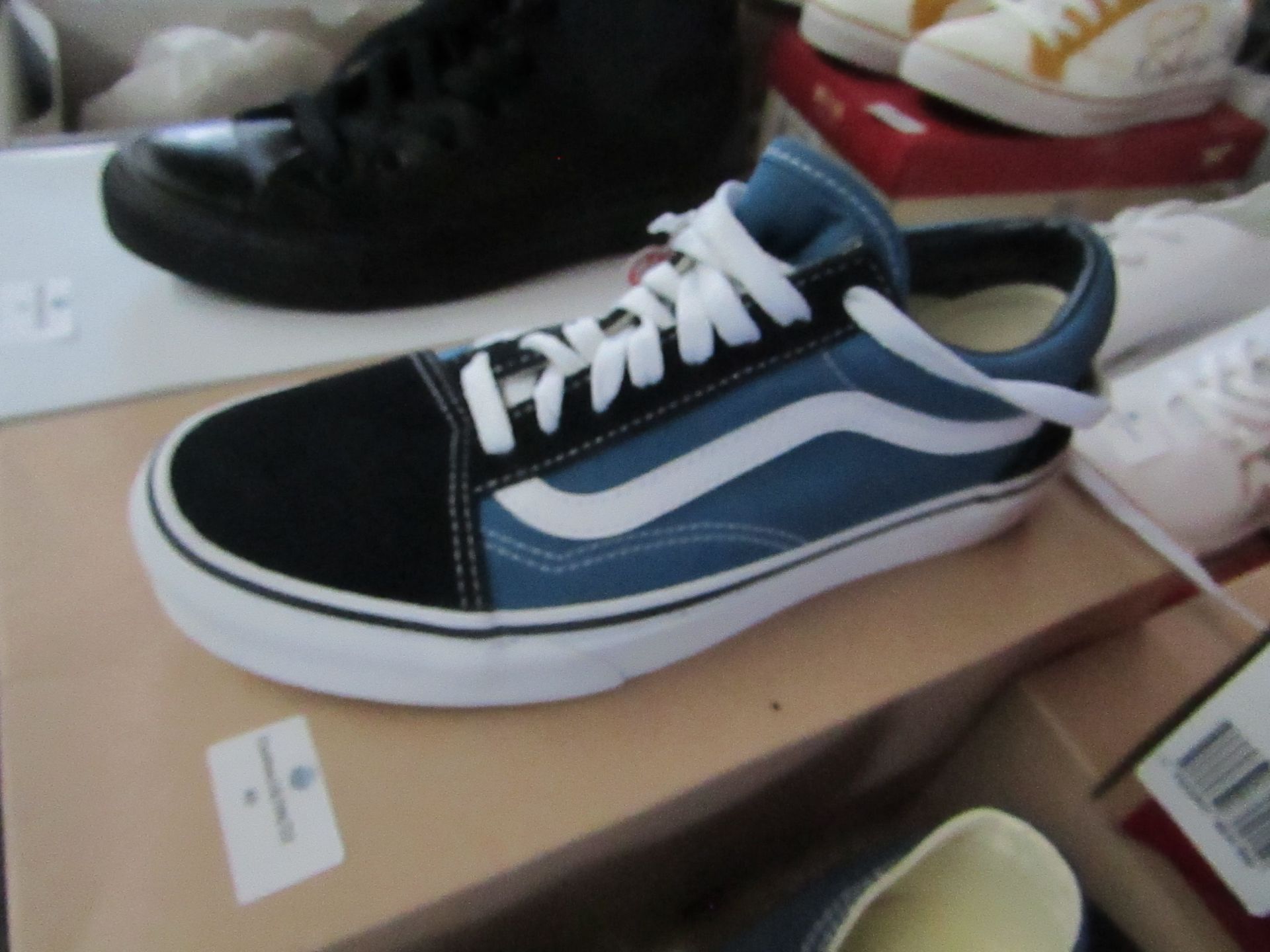 Vans Old Skool Classic trainers, new, szie 5.5