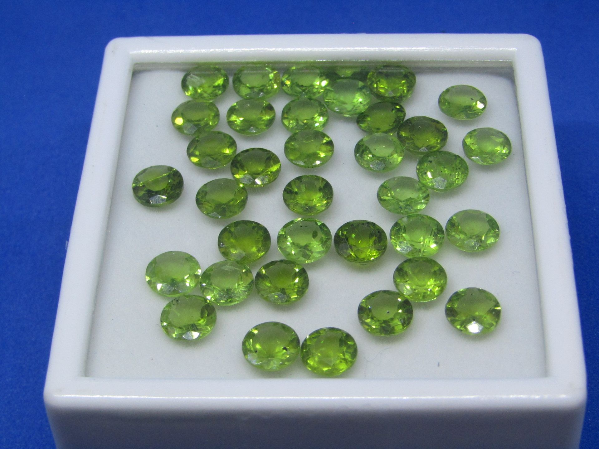 **No Buyers Commission on this lot ** IGL&I Certified˜Natural Peridot - 36 Pieces - 46.25 carats -