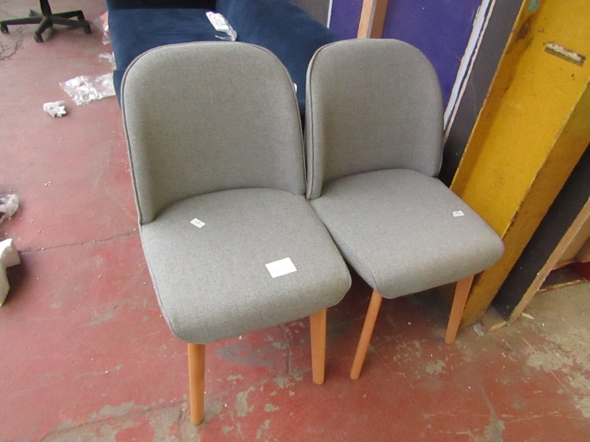 | 1X | MADE.COM SET OF 2 GREY & WOOD CHAIRS | GOOD CONDITION | PALLET REF - 1Q25021 |