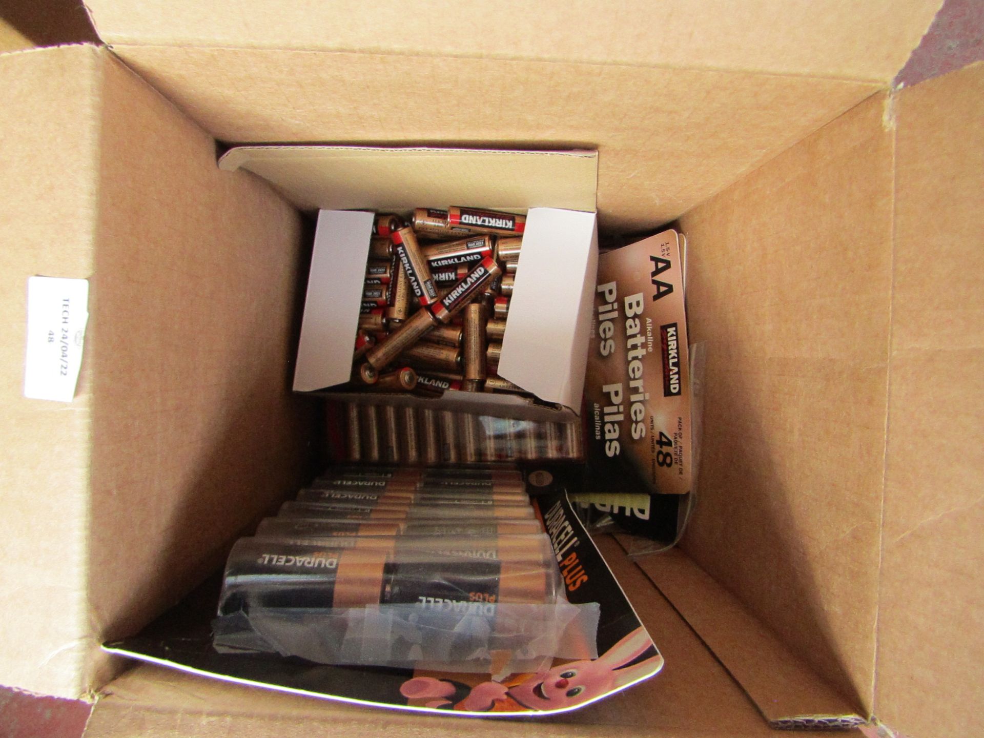 1x Box Containing Various Sets Of Batteries - AA / D14 / AAA Etc - Loose Out Of Original Packaging.