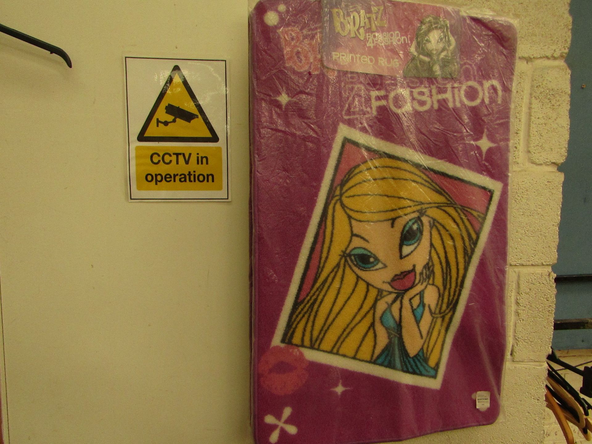 2x Bratz - Passion 4 Fashion Printed Rug ( 90x56cm ) - Unused & Packaged.