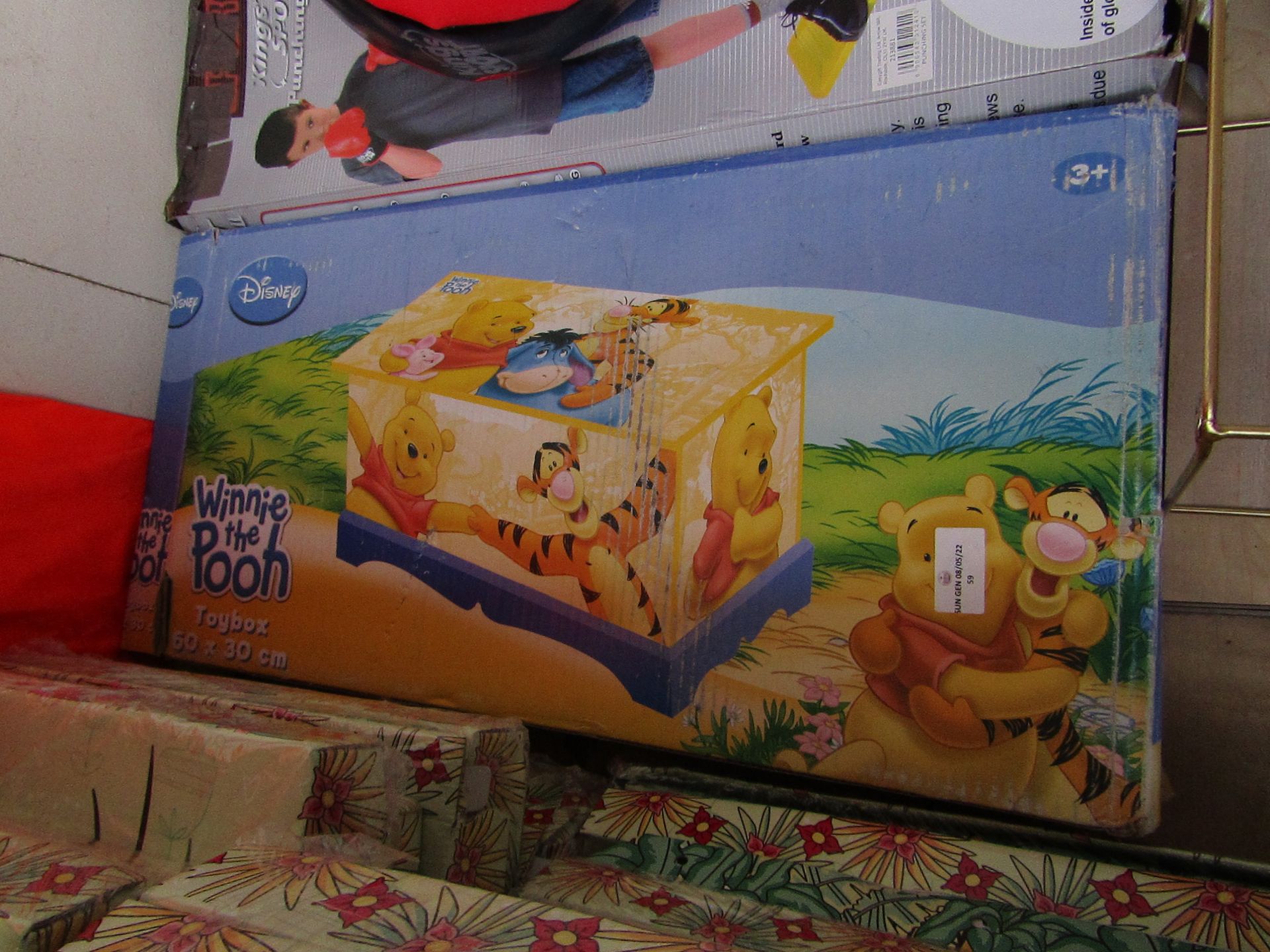 Disney - Winnie The Pooh ToyBox ( 60x30cm ) - Unchecked & Boxed.