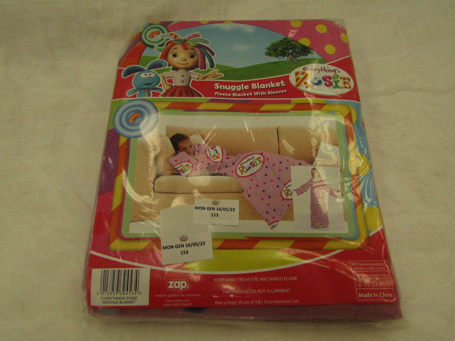 8x Everything's Rosie - Snuggle Fleece Blanket With Sleeves - New & Packaged.