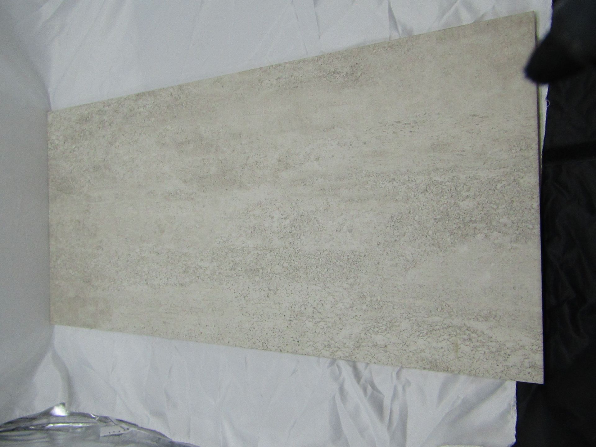 A pallet of 40x packs of 5 Homebase 600x300mm Distressed Damask Grey wall tiles, new, ref code