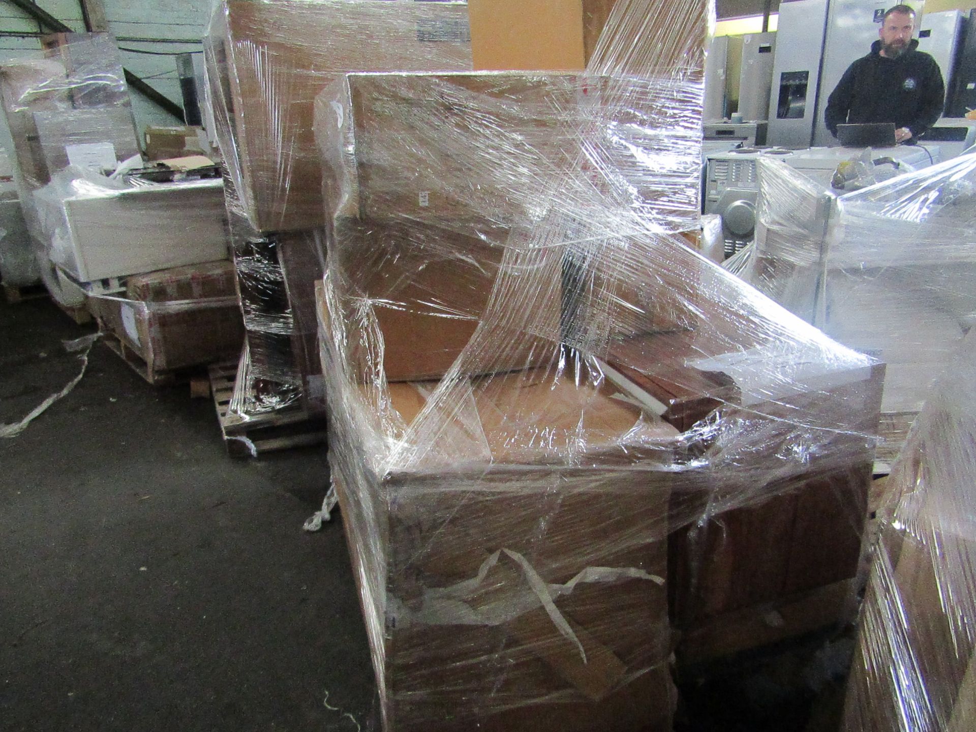 | 1X | PALLET OF FAULTY / MISSING PARTS / DAMAGED CUSTOMER RETURNS FROM SWOON UNMANIFESTED |