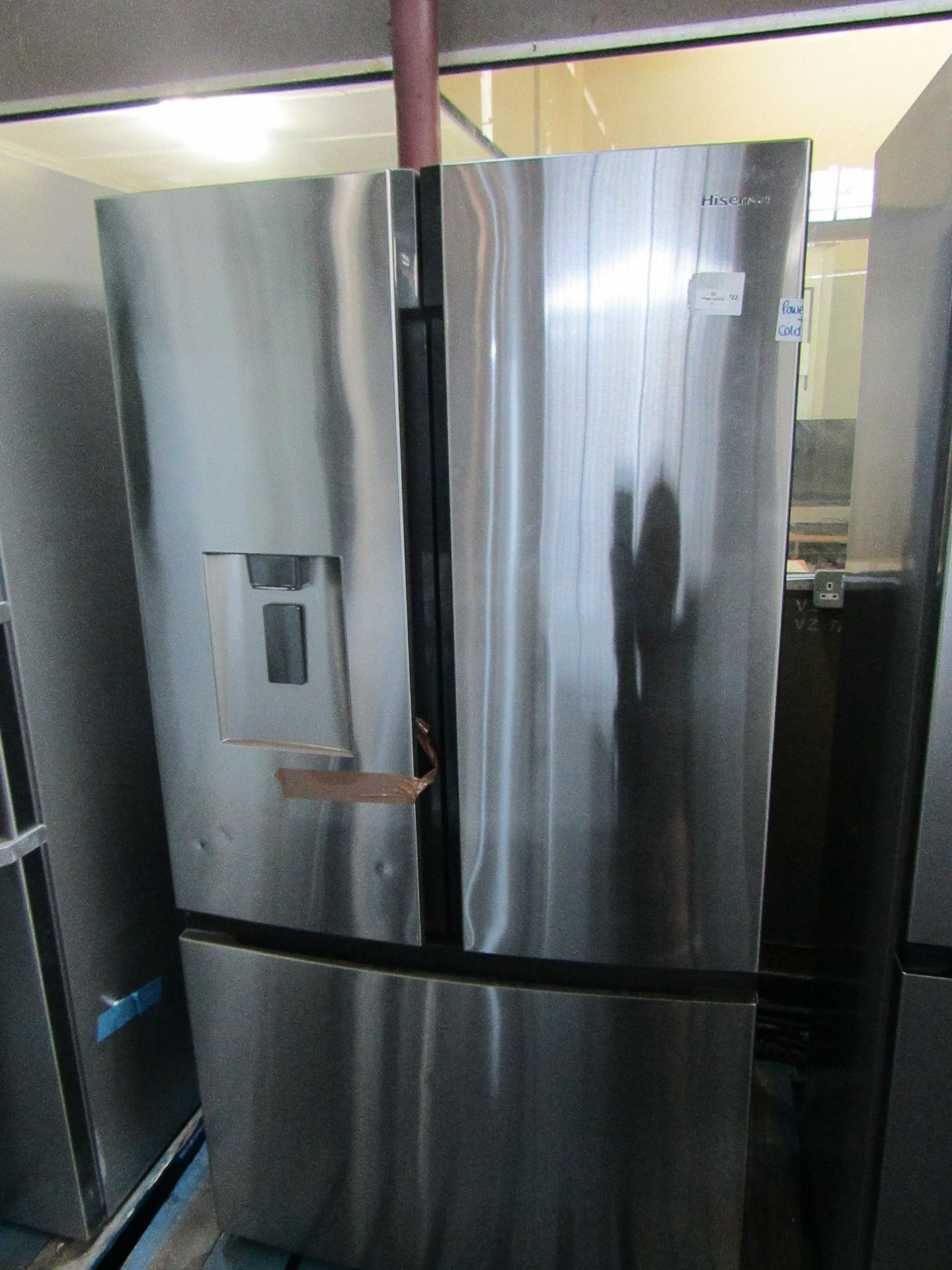 Hisense American fridge freezer, powers on and gets cold.