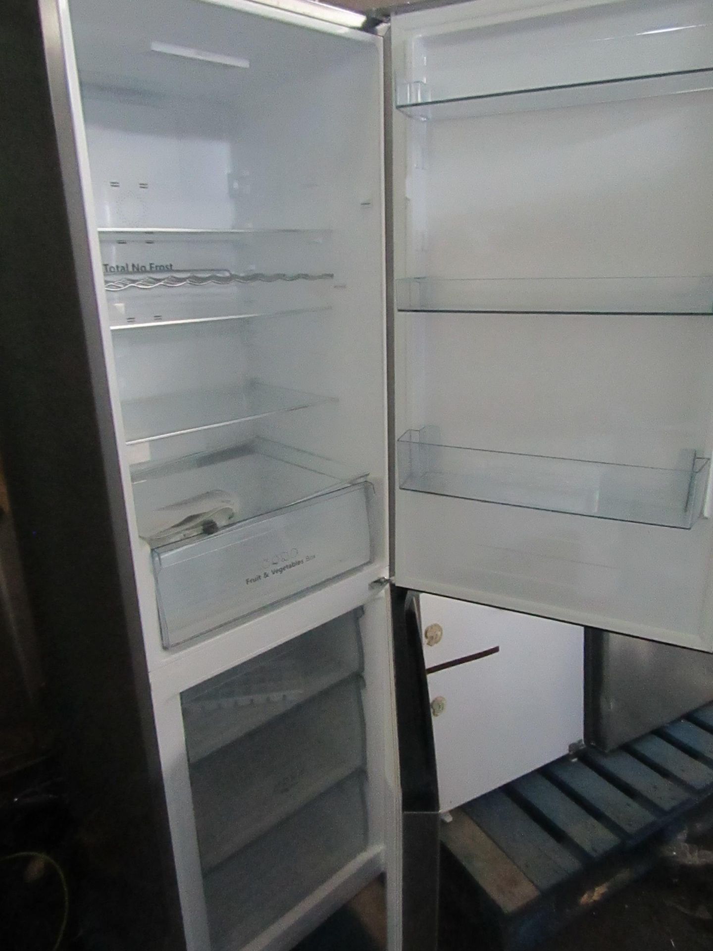 Hisense 60/40 fridge freezer, could do with a wipe over but no major damage, Both Fridge and Freezer - Image 2 of 2