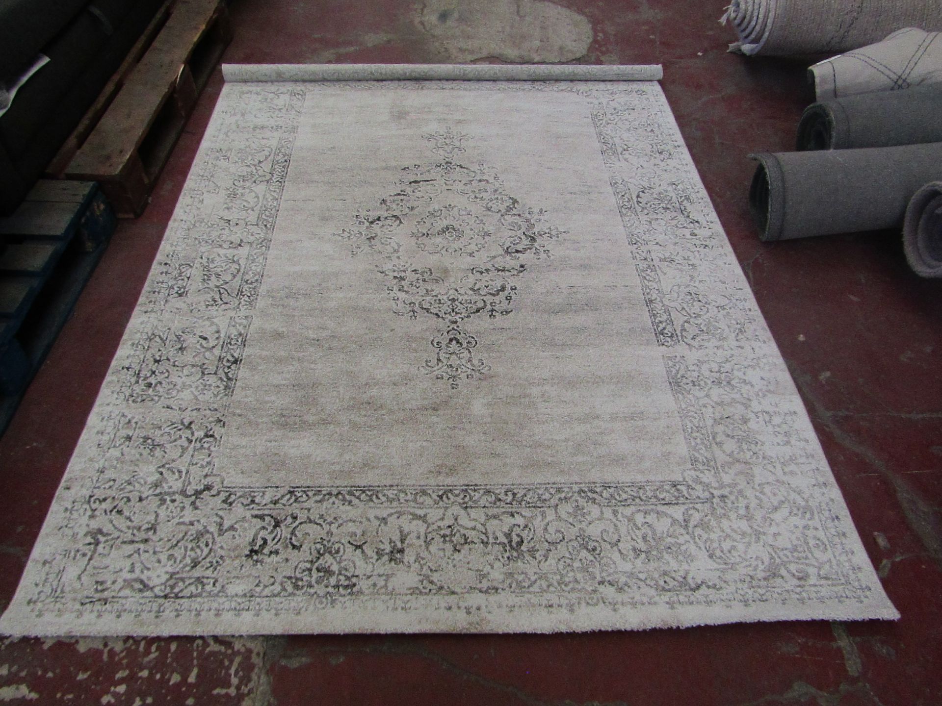 | 1X | LA REDOUTE MILANO RUG | 160X220 | SEE IMAGE FOR DESIGN | UNCHECKED | RRP £215 |