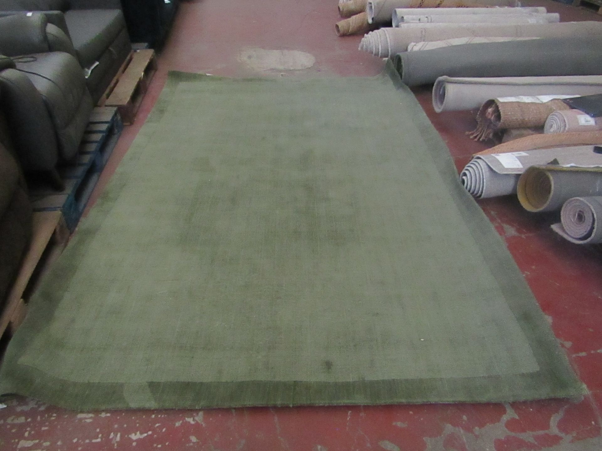 1 x Made.com Jago Border Rug X Large 200 x 300cm Moss Green RRP £299 SKU MAD-AP-RUGJGO021GRE-UK-