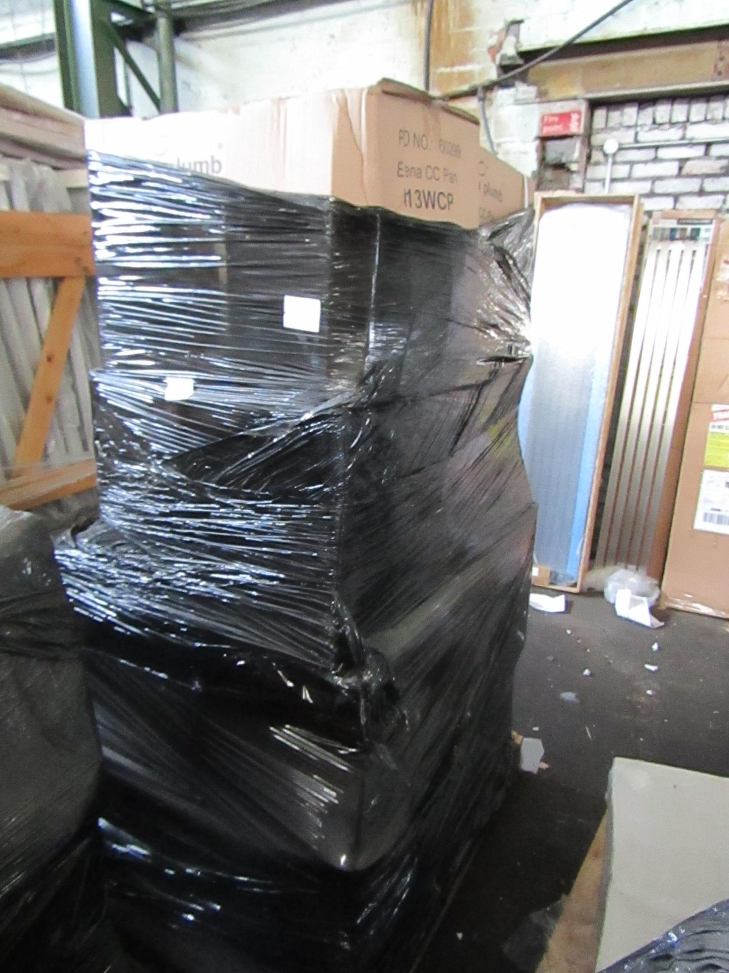 pallet of approx 10x Close coupled toilet pans