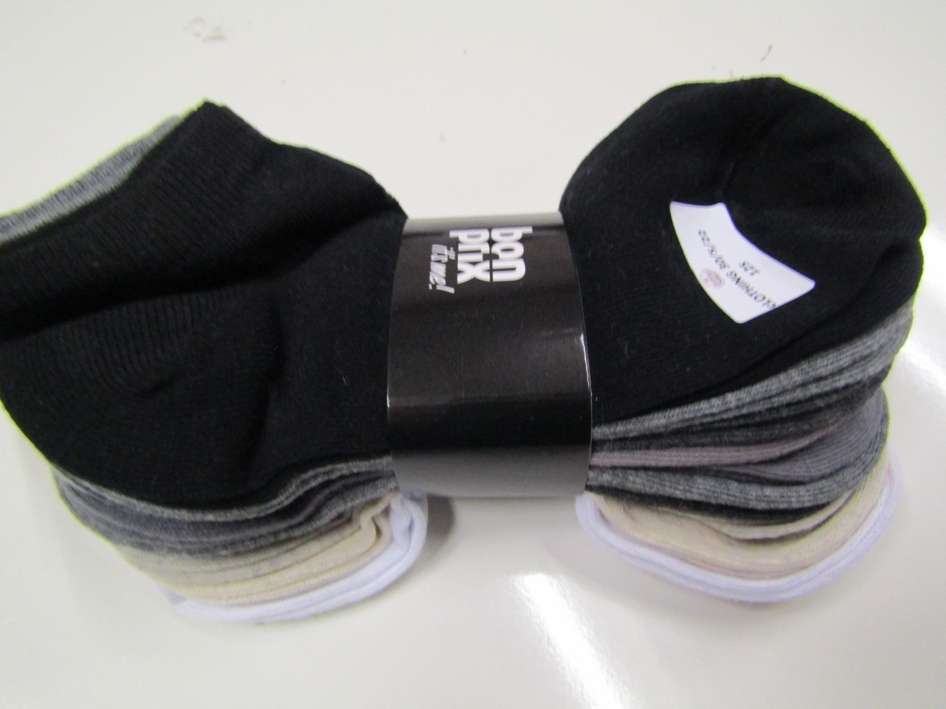 10 X Pairs of Trainer Socks Various Colours Size 5.5 -8 New & Packaged