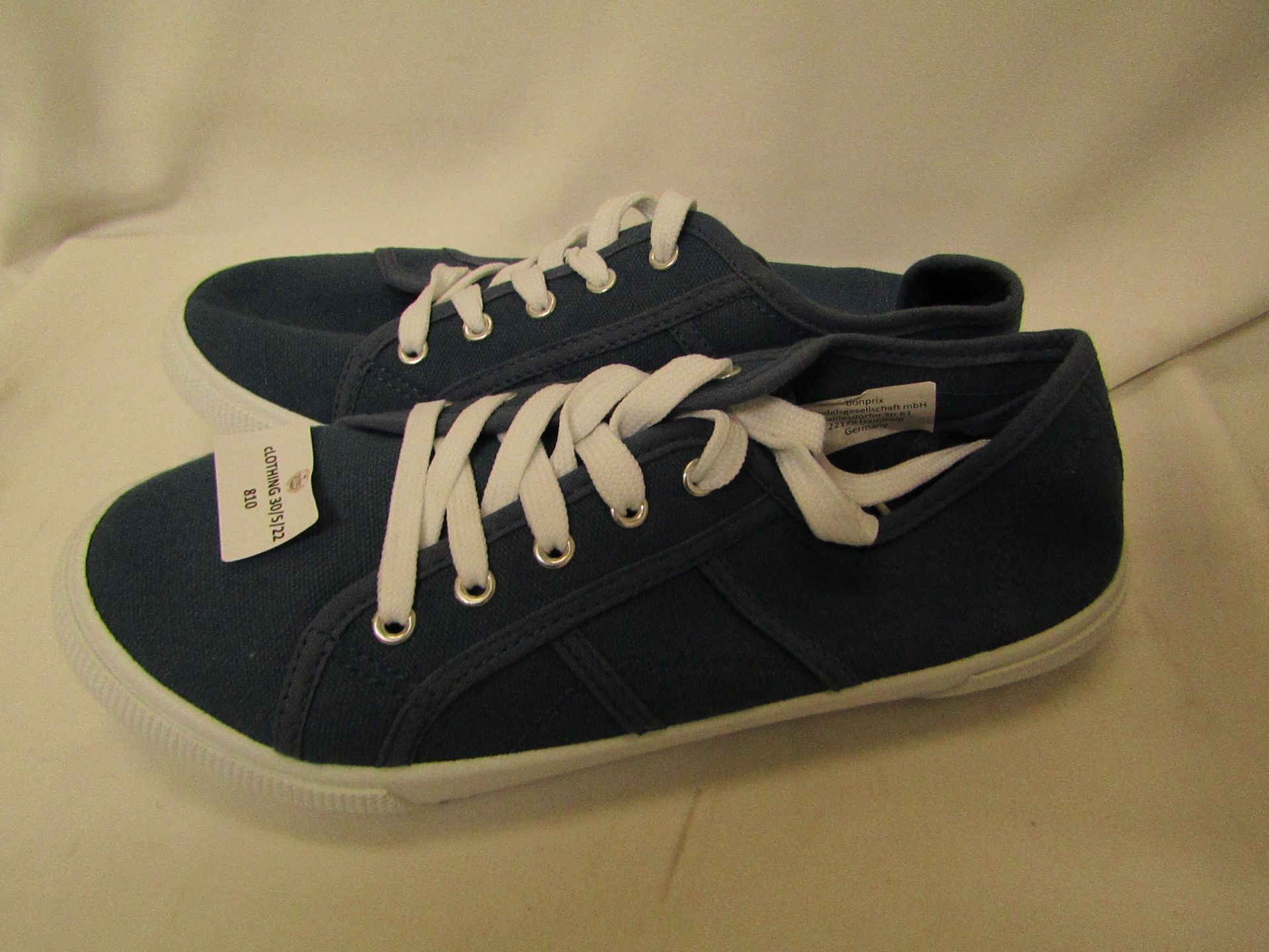 Blue canvas Pumps, New, size 38