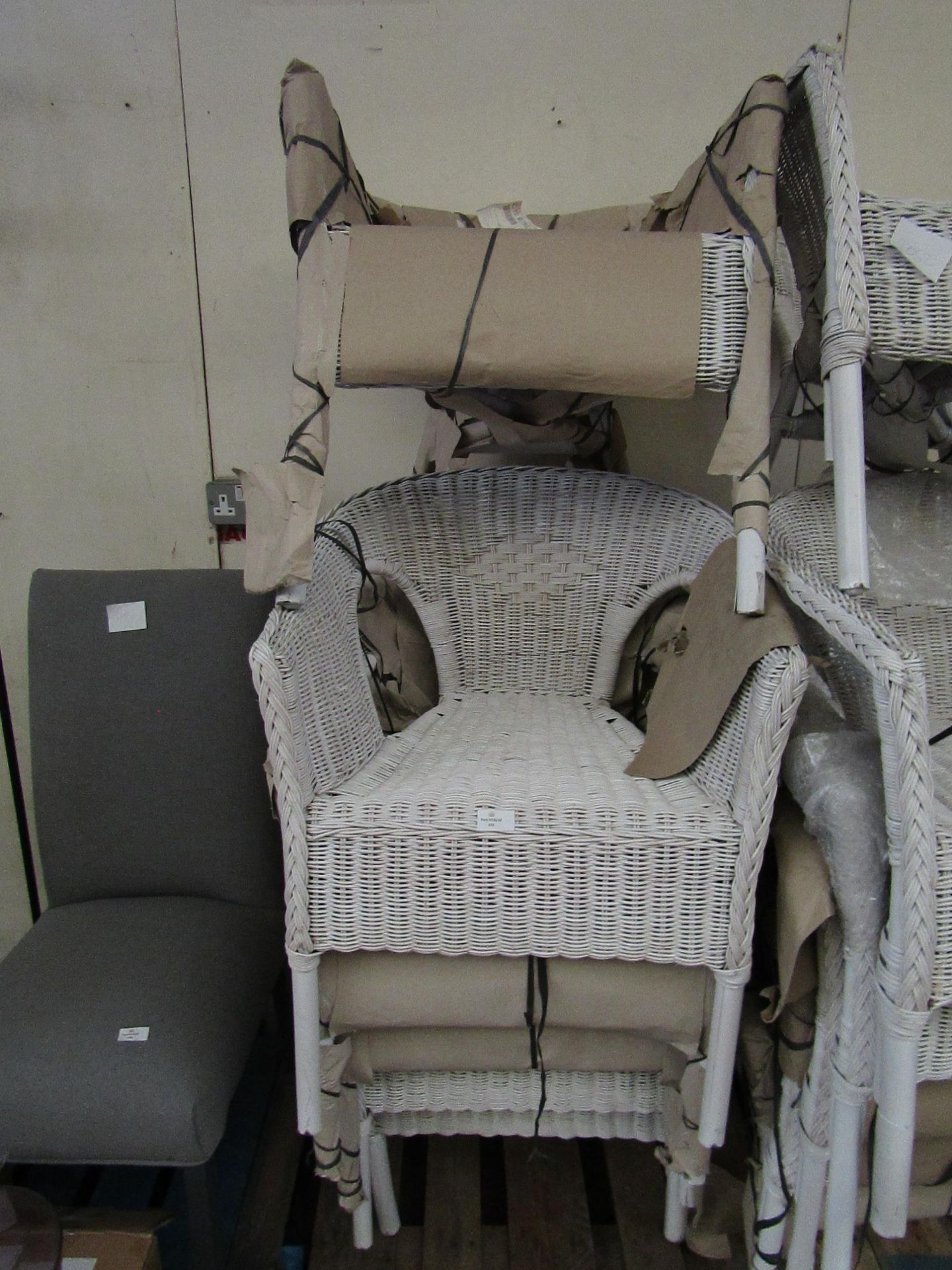 | 6X | RATTAN GARDEN CHAIRS, WHITE/OFF-WHITE | SOME SCUFFS MAINLY ON THE LEGS | VIEWING