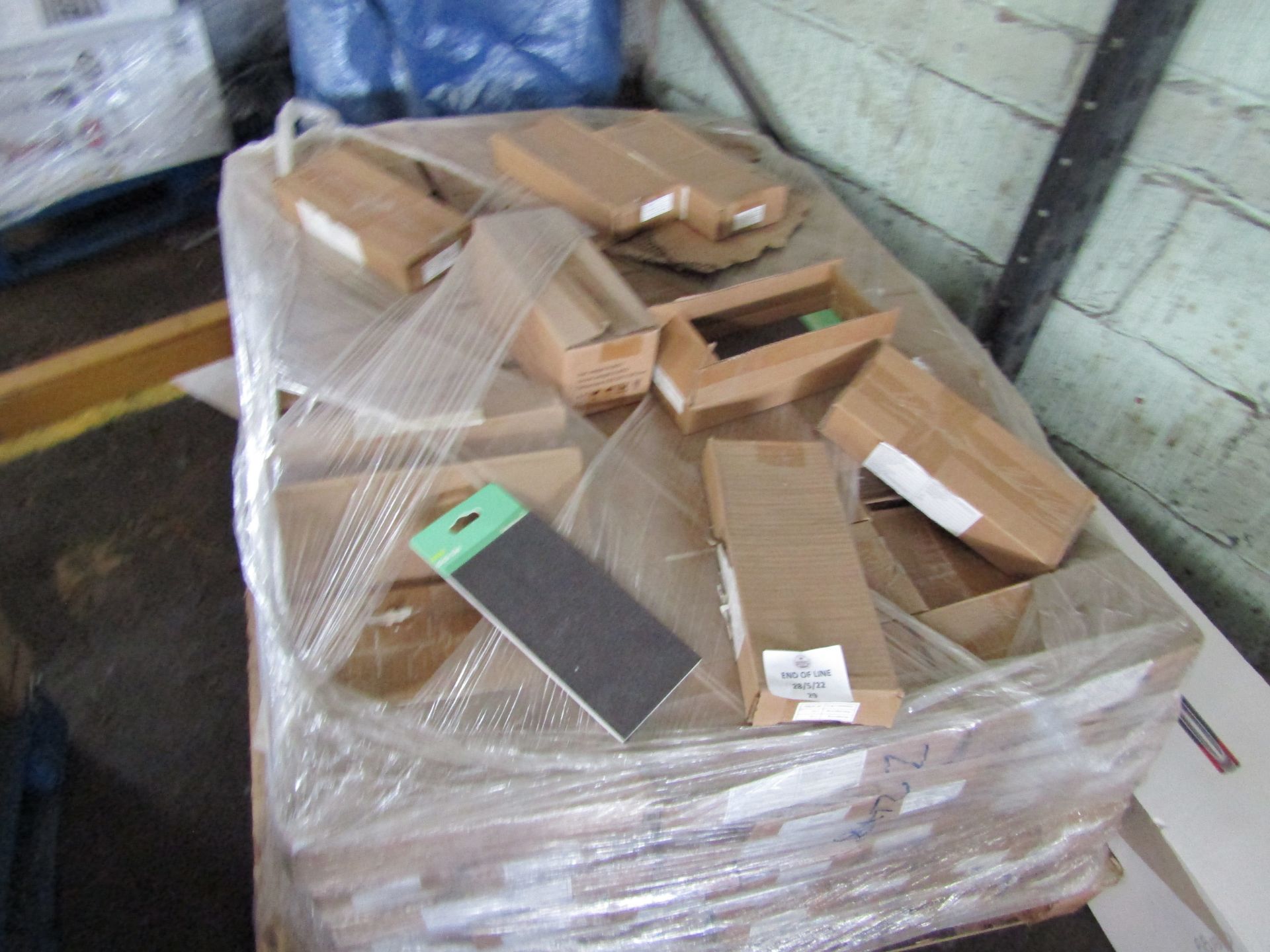 PALLET OF VARIOUS VINLY CLICK PLANKS. ALL UNUSED