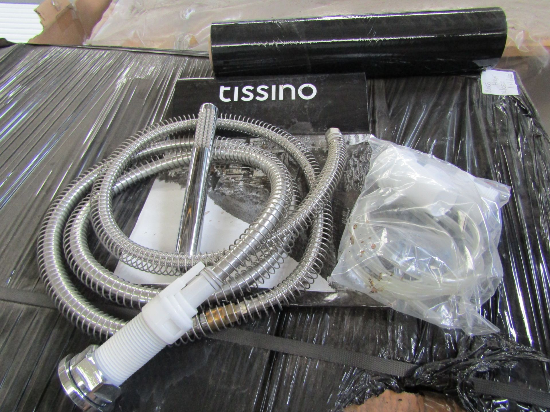 Pallet of approx 72x Tassino Mario Series Bath shower Hand set, new and boxed