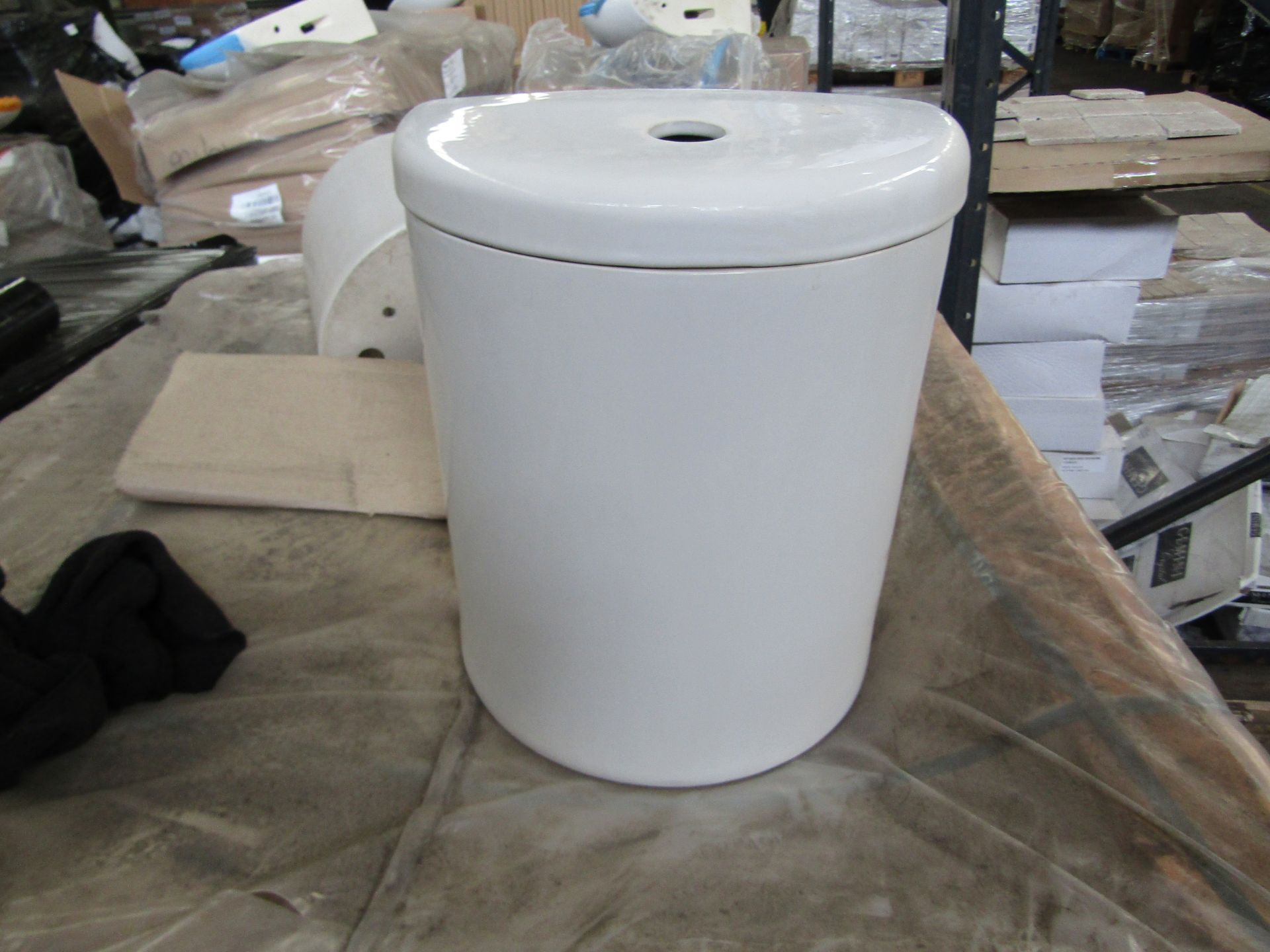 Pallet of approx 18x White toilet cisterns, unused