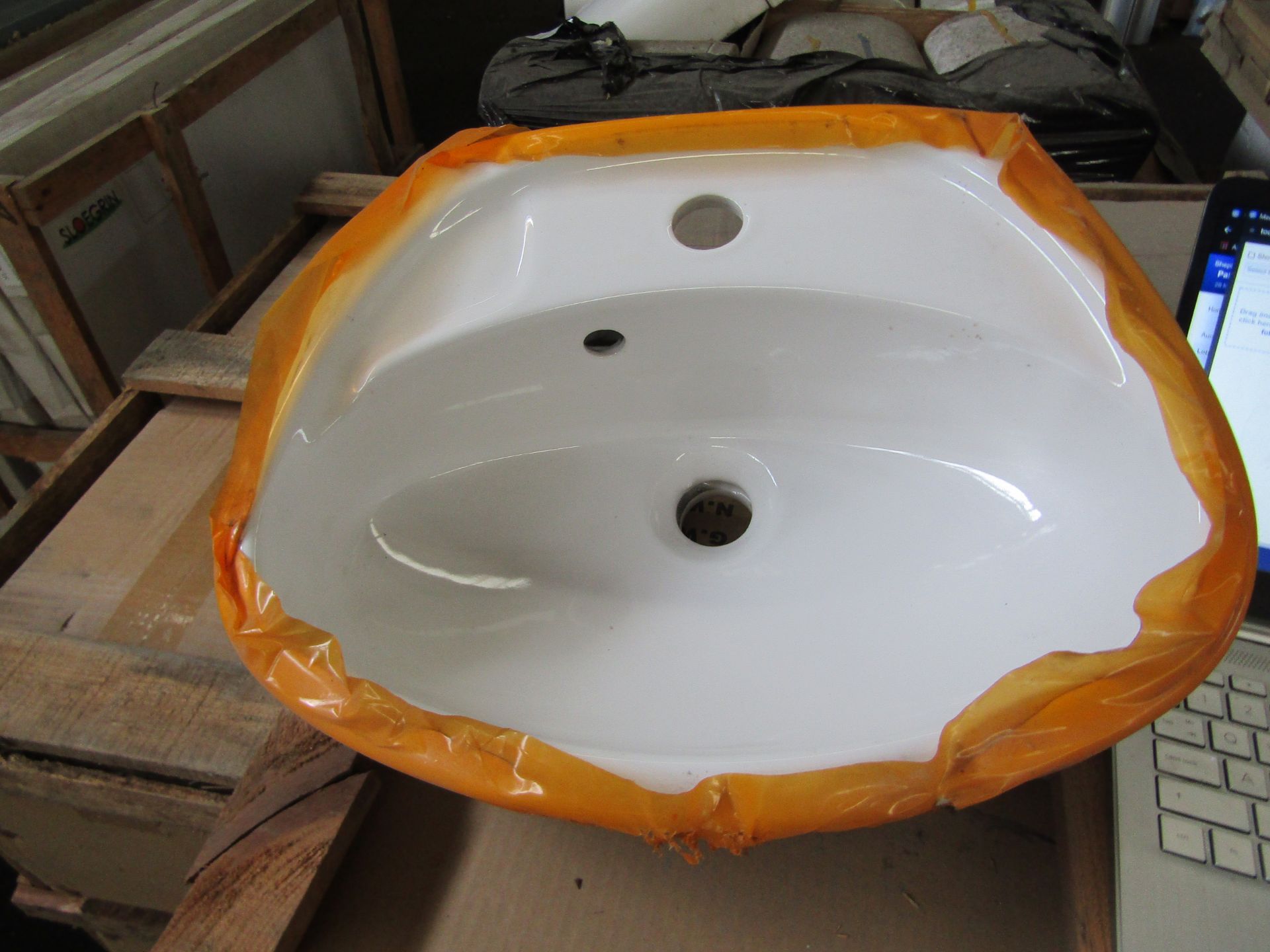 approx 15x Vigour 460mm 1 tap hole cloakroom basin