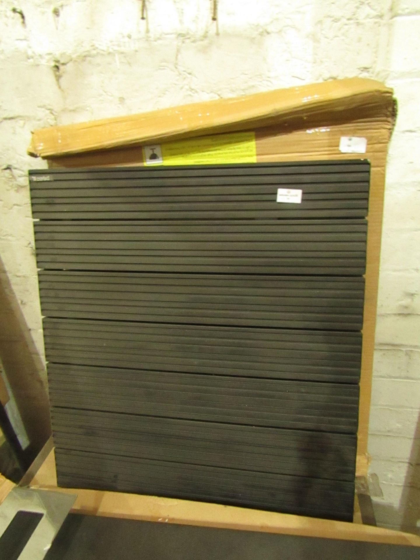 Carisa Radiators Monza radiator 600 x 660, no major damage.