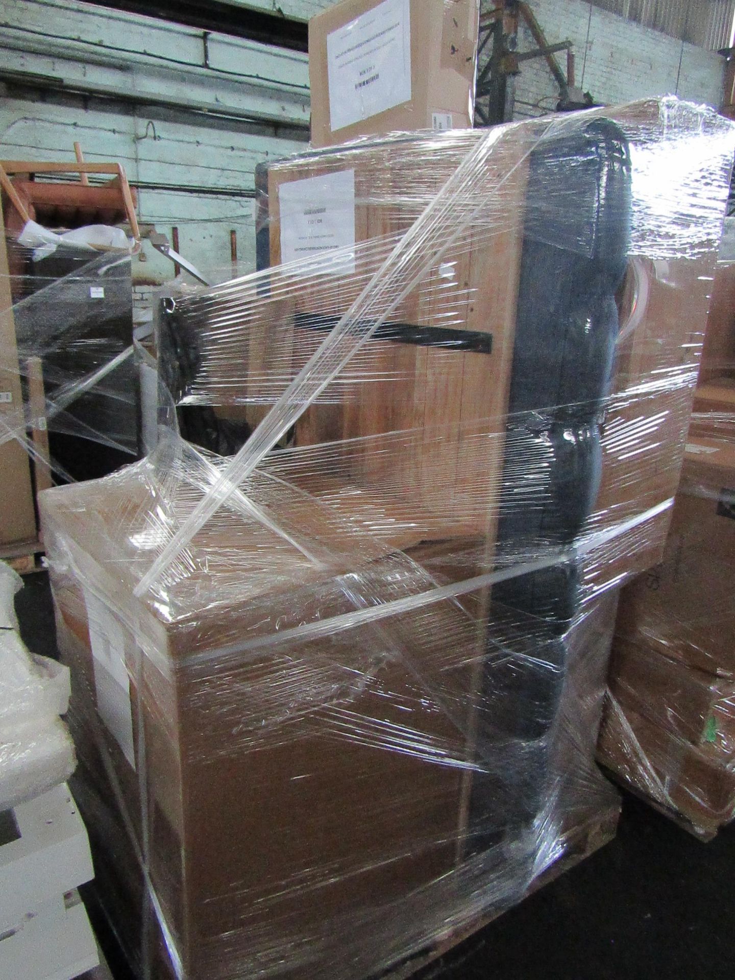 This pallet of branded customer returns contains products that have incurred damage to varying