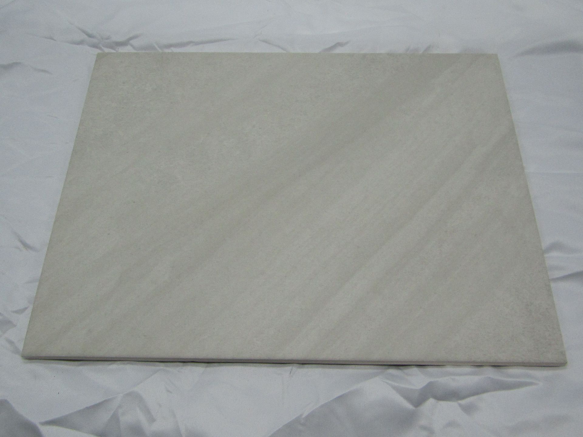 A pallet of 40x packs of 5 Homebase 600x300mm Distressed Damask Grey wall tiles, new, ref code