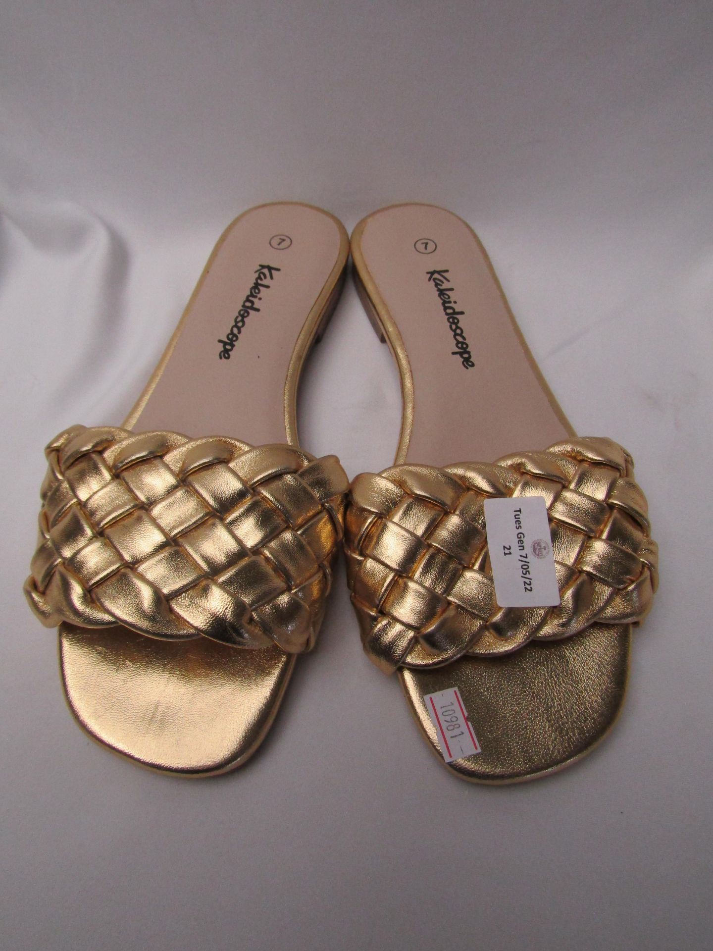 1 X Pair of Kaleidoscope Flat Gold Coloured Shoes Size 7 New No Box