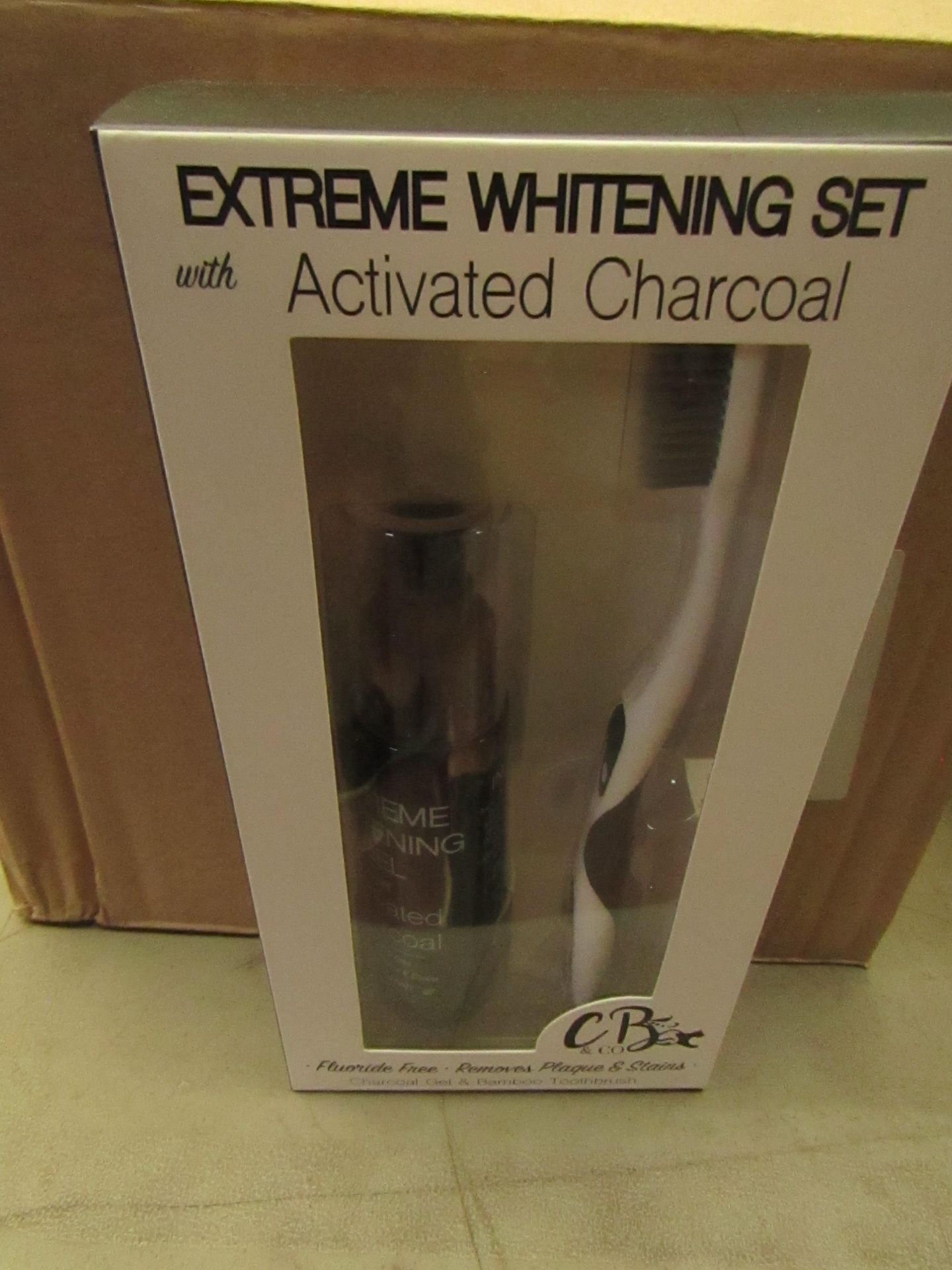 Box of 8x Charcoal Activated extreme teeth Whitening set, includes the Charcoal Gel and