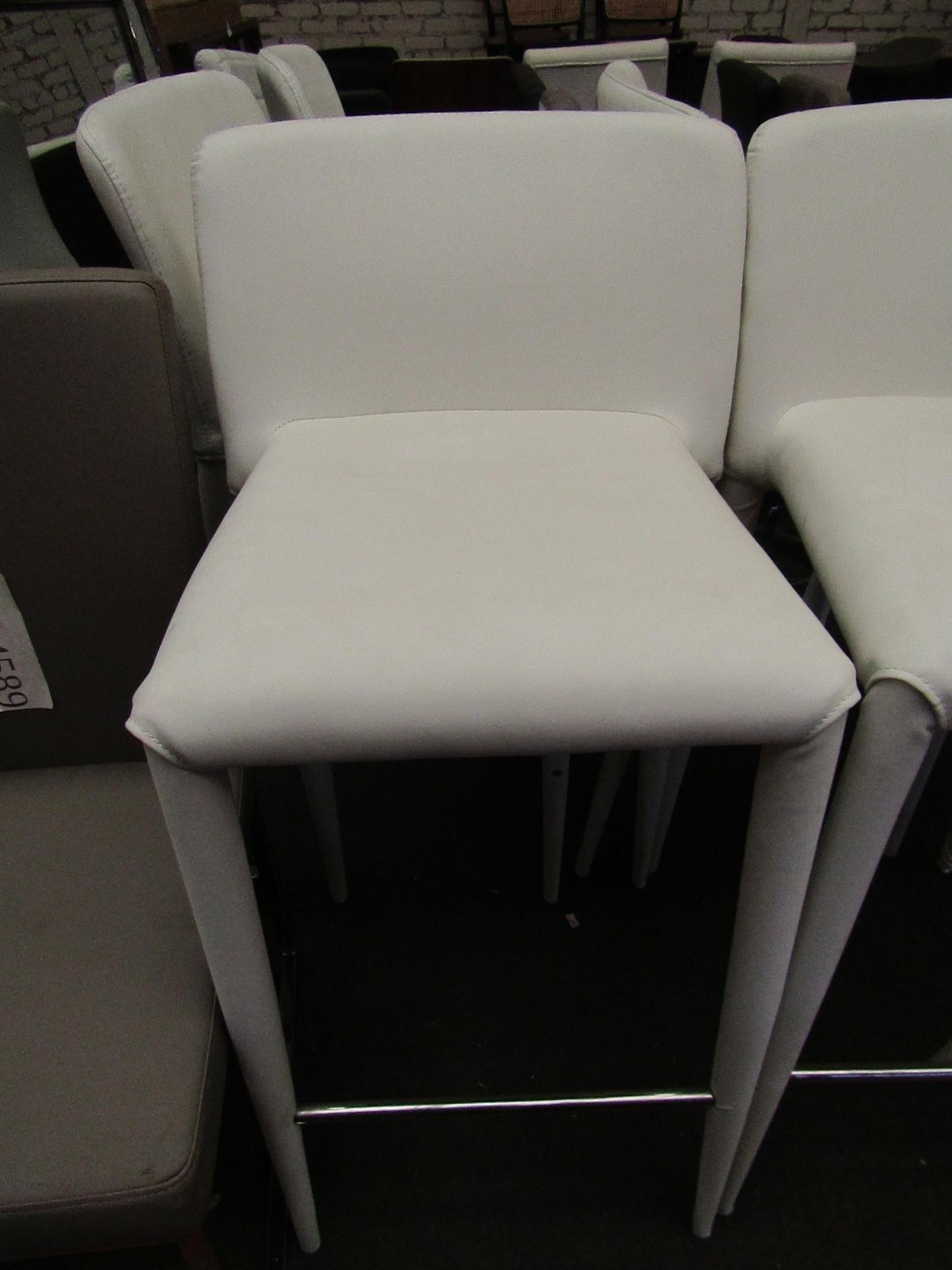 1 x Dwell Svelte Bar Stool White ??DIMs?? RRP £142.00 SKU DWE-APM-147821 TOTAL RRP £142 This lot