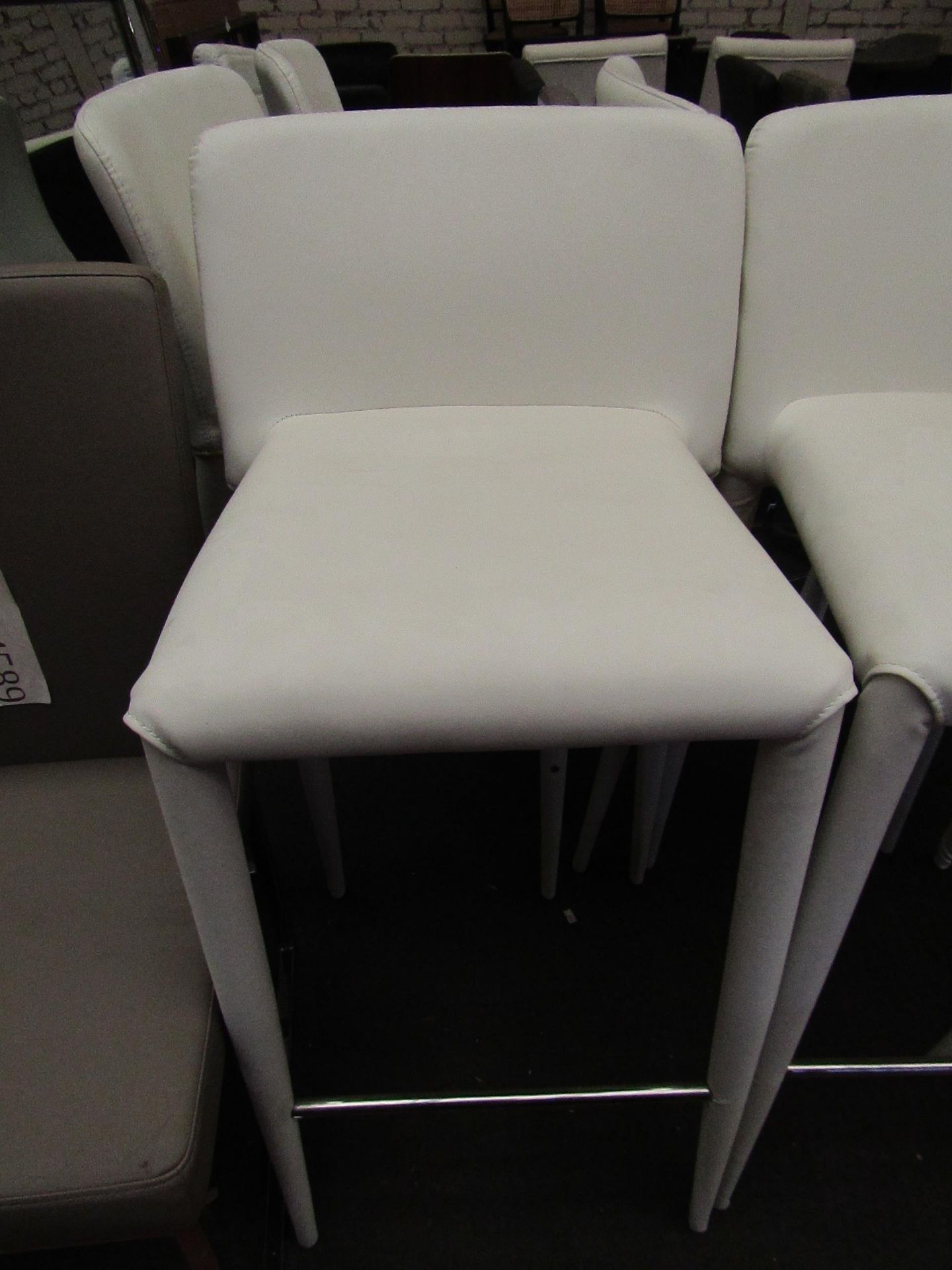 1 x Dwell Svelte Bar Stool White ??DIMs?? RRP £142.00 SKU DWE-APM-147821 TOTAL RRP £142 This lot