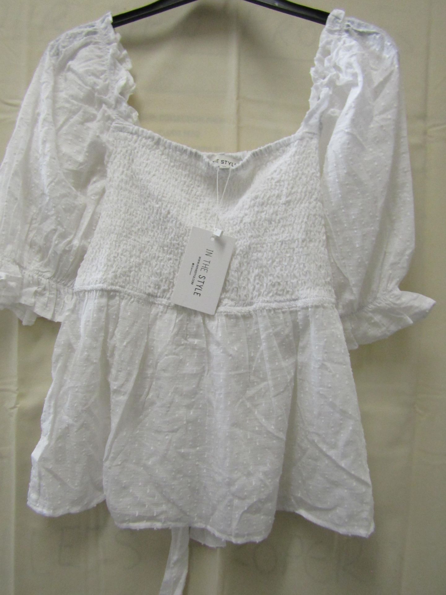 In The Style White Top Size 16 New With Tags