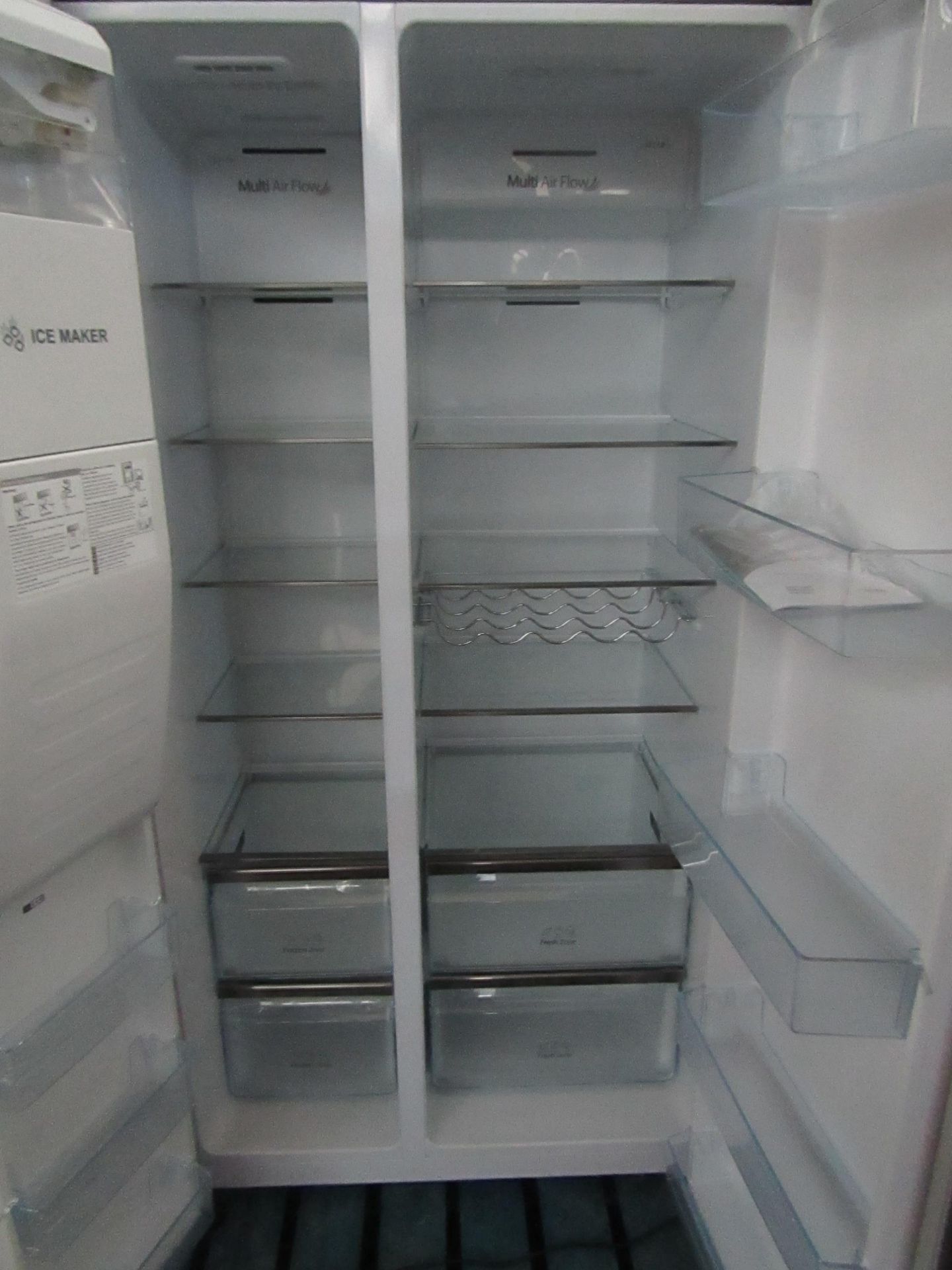 Hisense RS694N4 Amerivcan fridge freezer with water and Ice dispenser, Tested and working for - Image 2 of 2