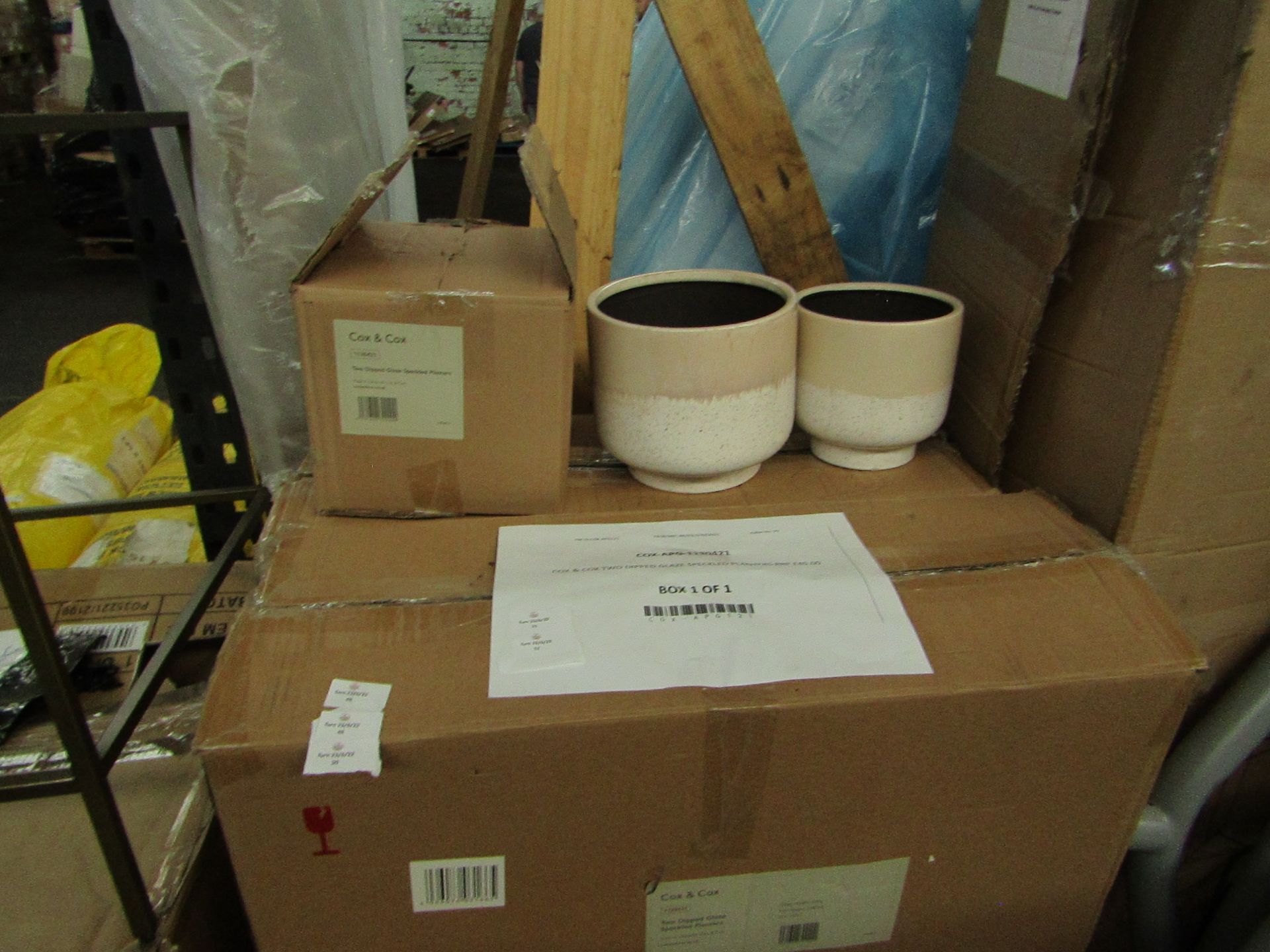 1 x Cox & Cox Two Dipped Glaze Speckled Planters RRP £45.00 SKU COX-APG-1130421 TOTAL RRP £45 This