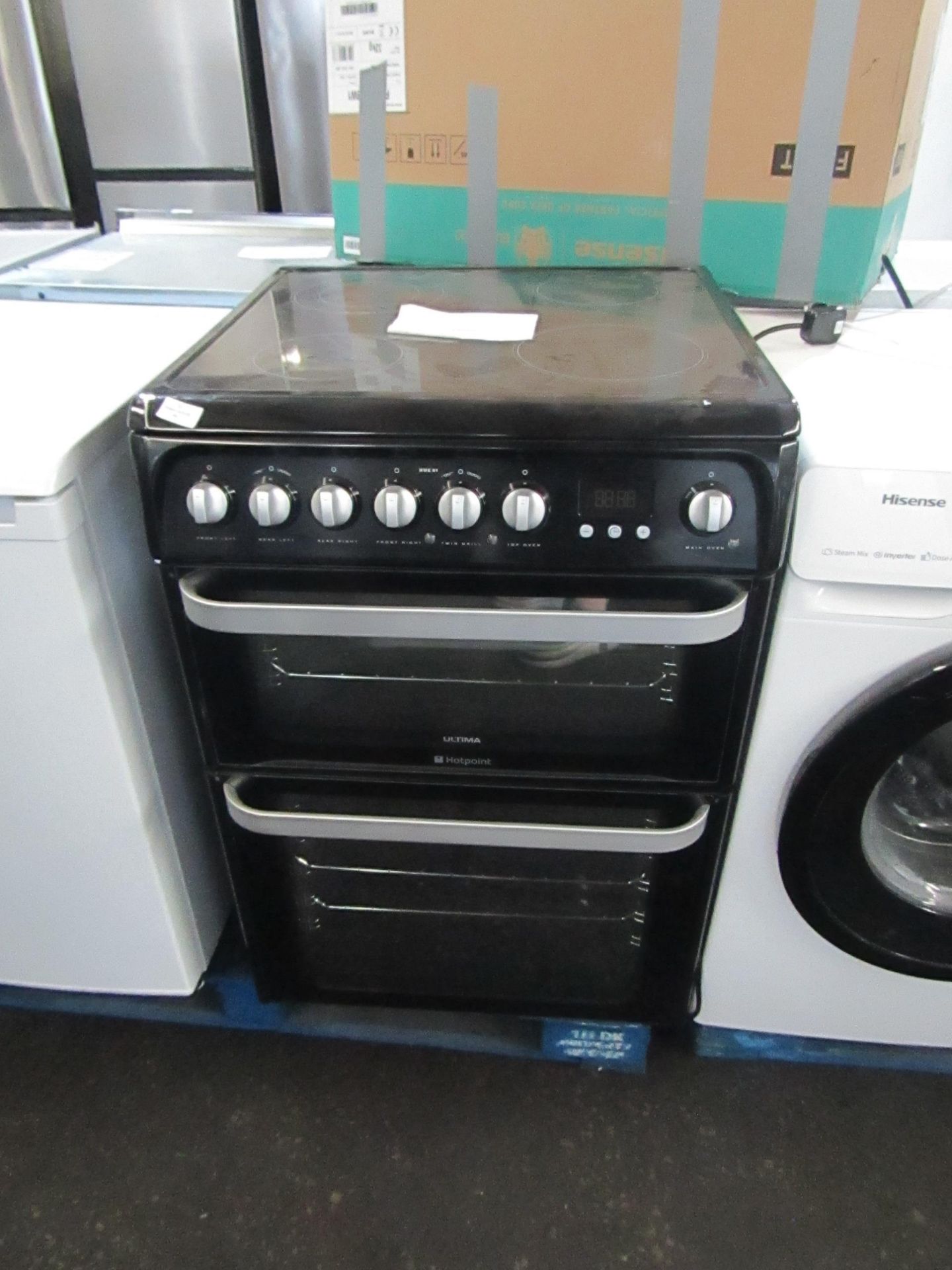 1 x Hotpoint Ceramic Cooker model no. HUE61KS_BK RRP ??479.00 SKU AO-APM-2371410-BER-DOA TOTAL