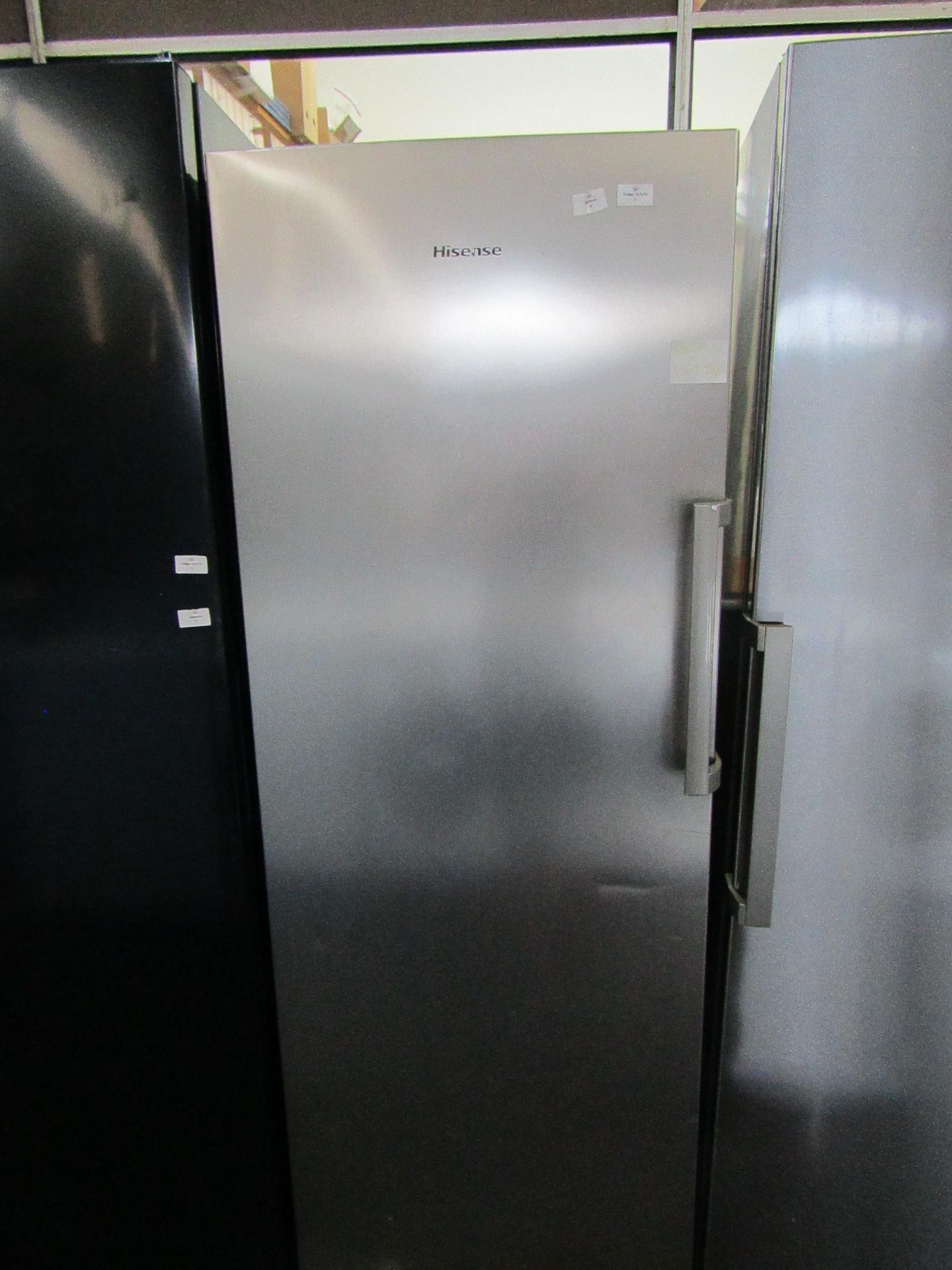 Hisense - Stainless Steel Freestanding Fridge - Dent On Bottom & Door Handle Scratched - Tested