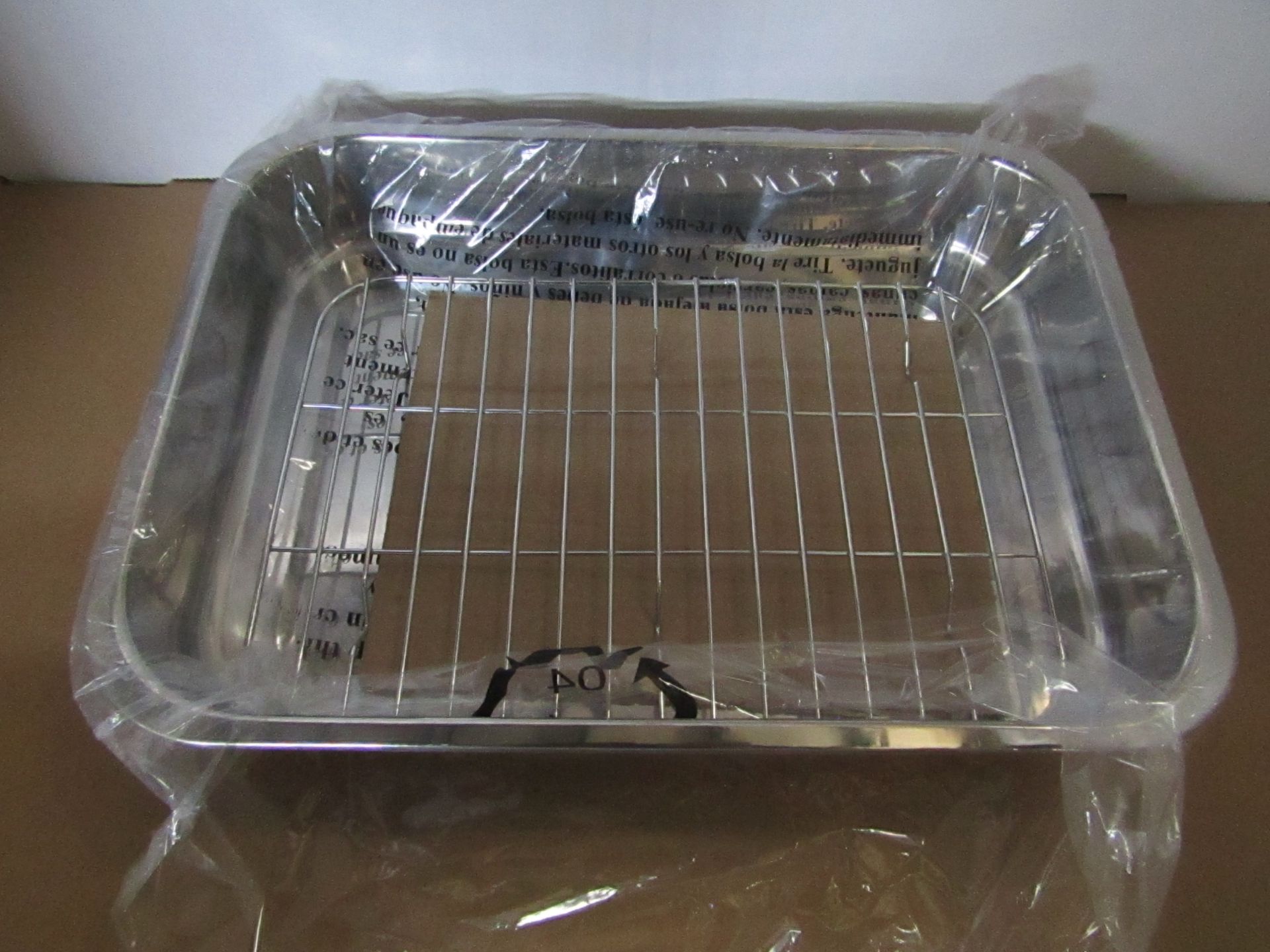 1 Set Stainless Steel Baking Tray with Rack Practical Ovenware Tray Baking Dish - New & Boxed.