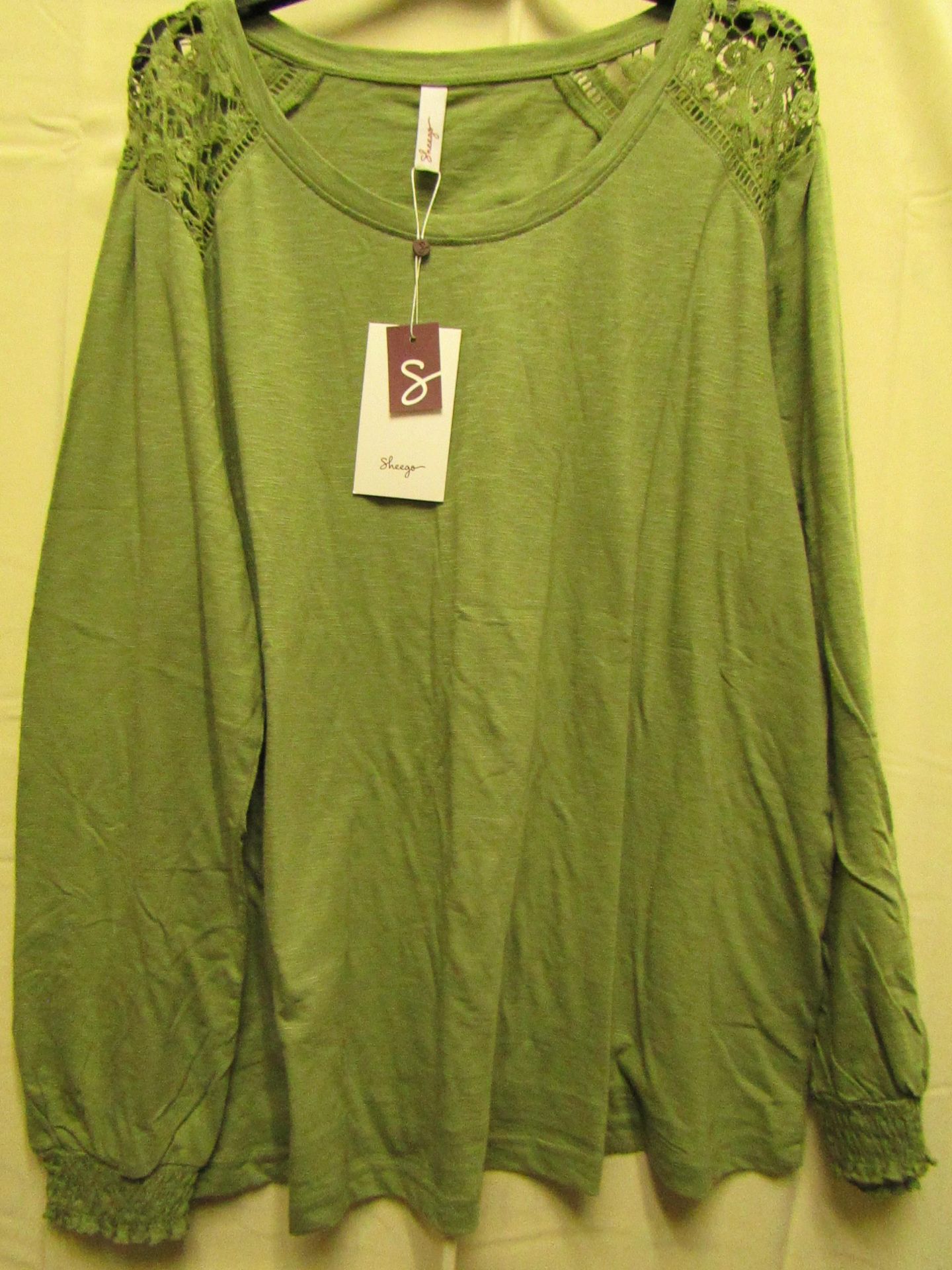 Sheego Top Green Size 22/24 New With Tags