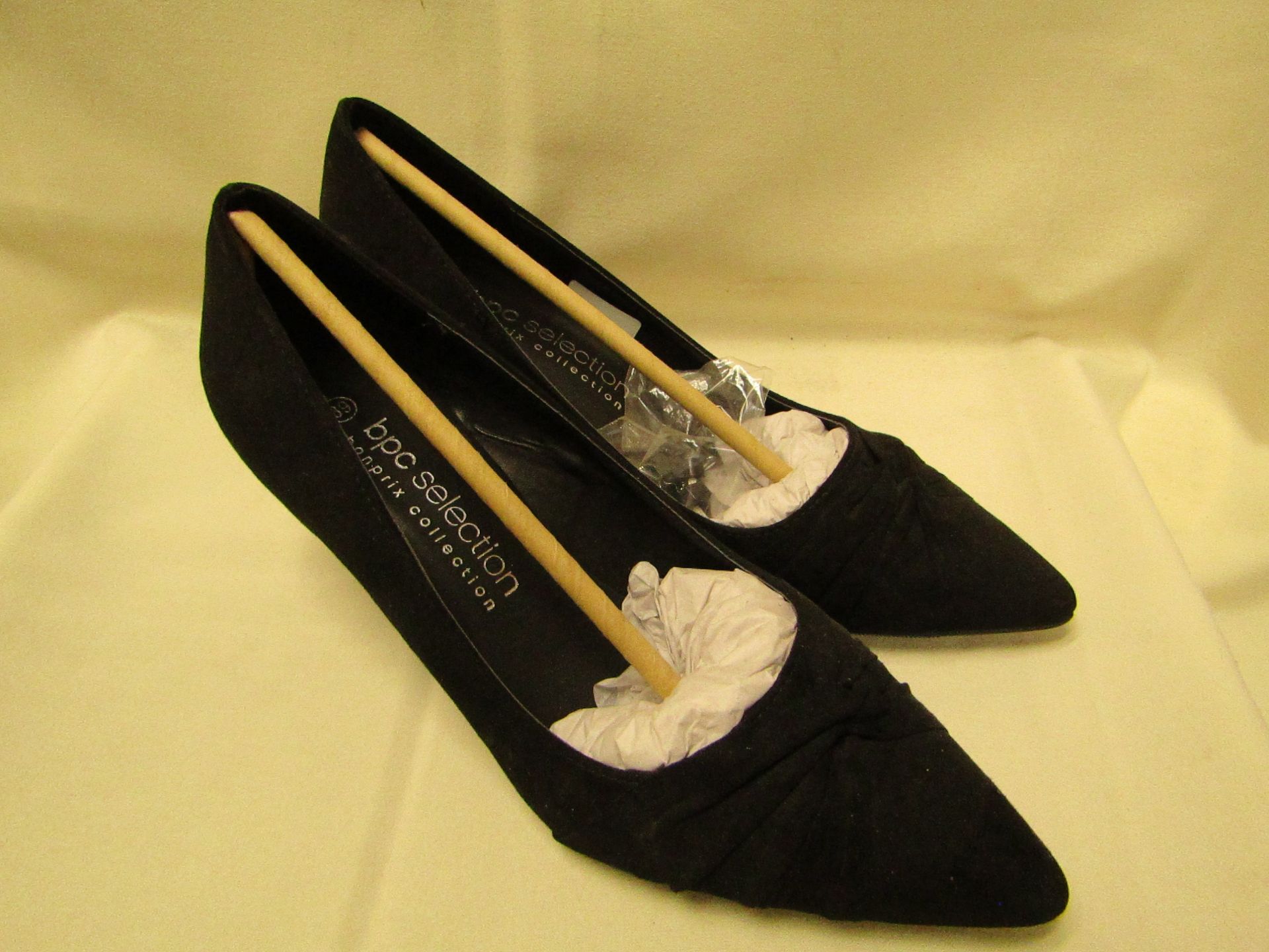 BPC Black Shoe With Small Heel Size 4 New & Packaged