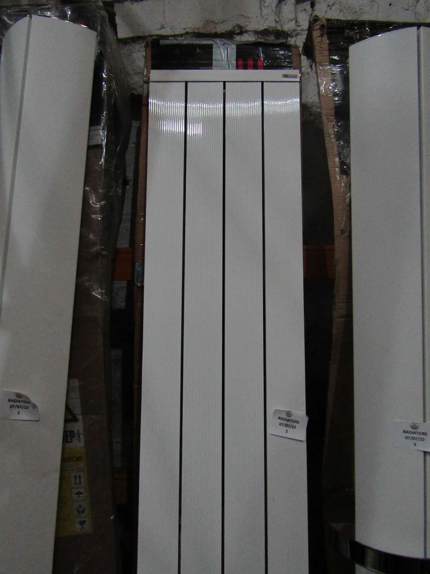 Carisa - Elite Tall Radiator - White - 1800x295mm - Looks In Good Condition & Boxed.