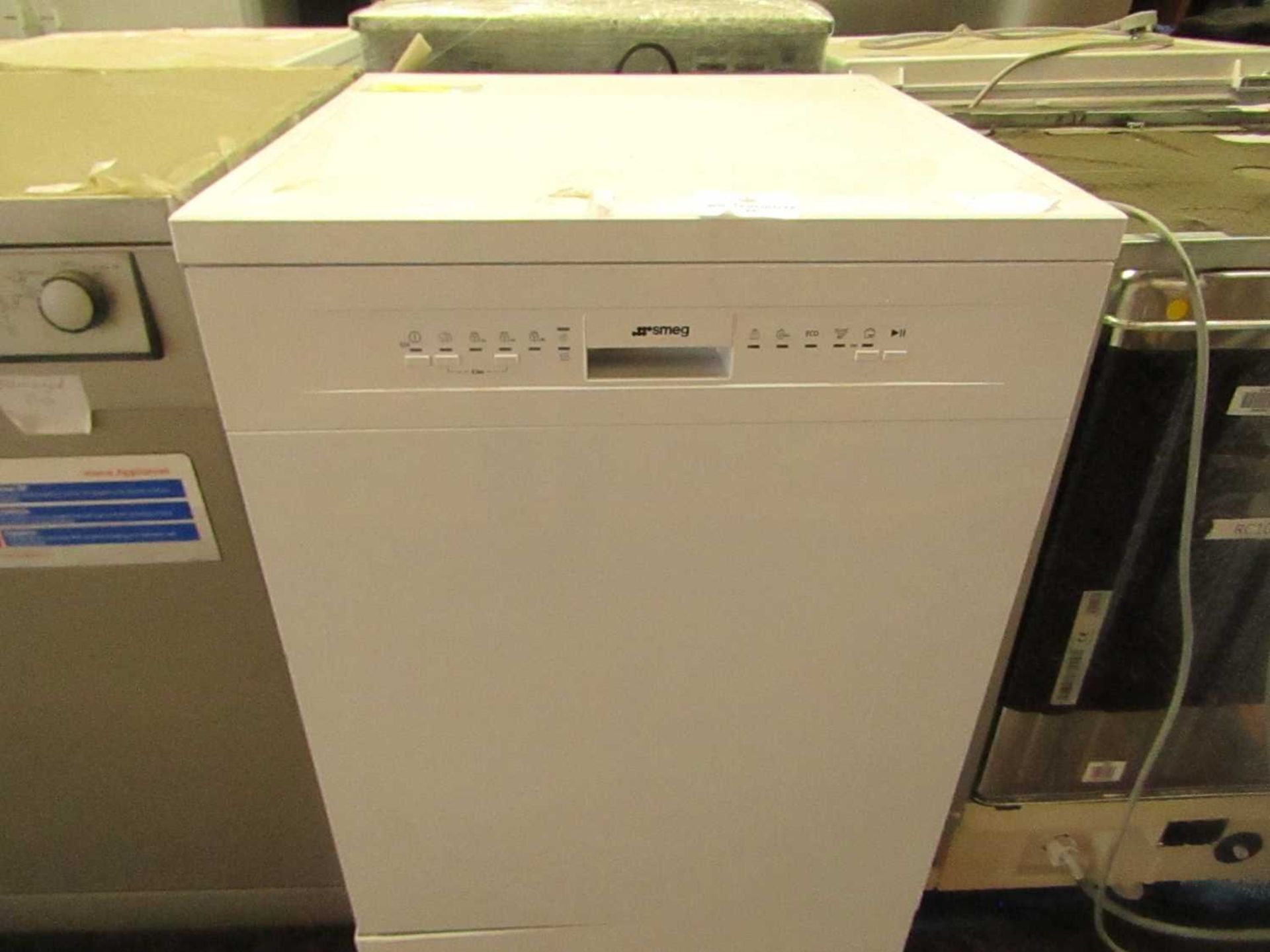 VAT Smeg - White Dishwasher - Powers On & looks clean inside.