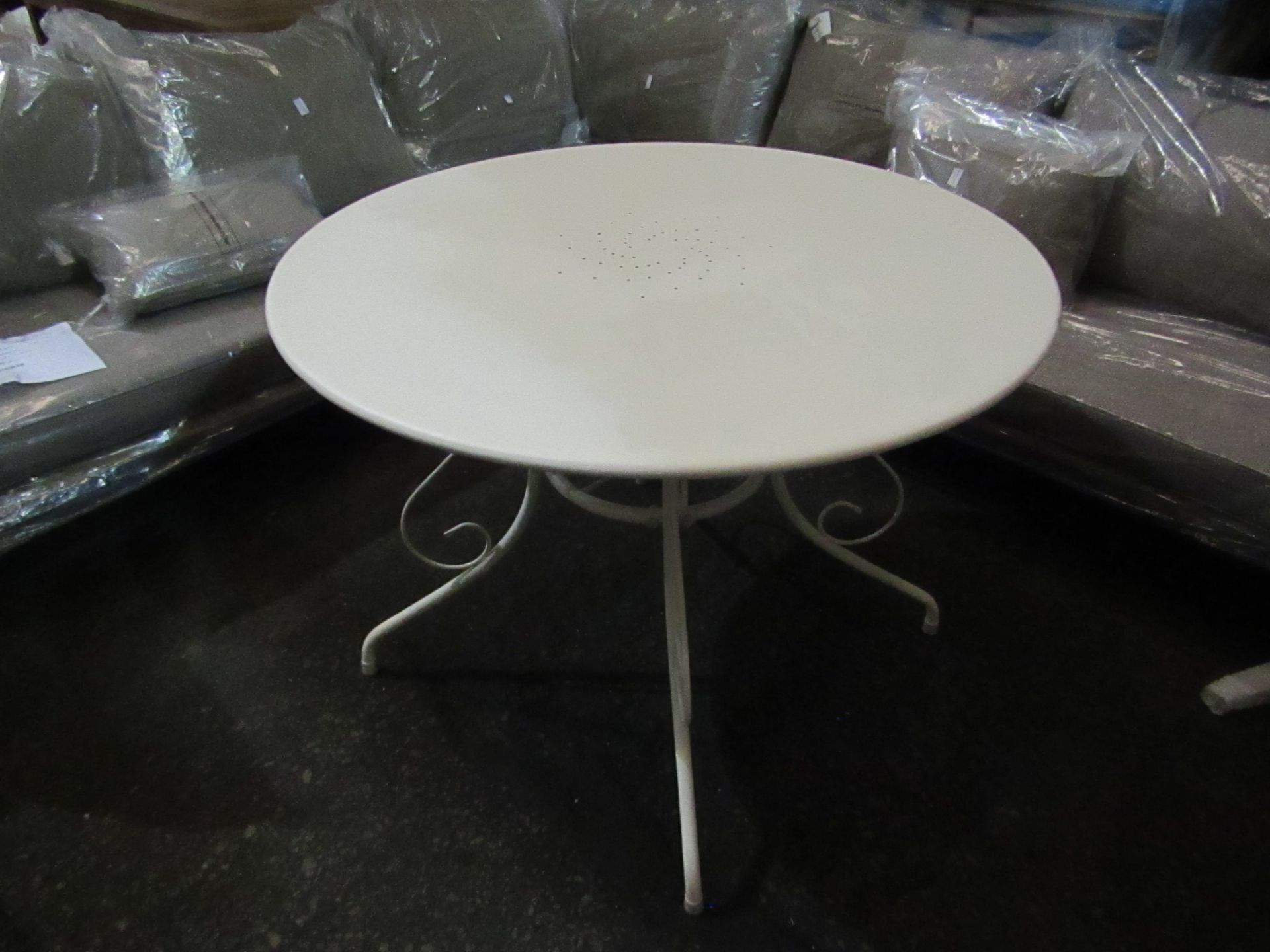 VAT 1x Outdoor Foldable Garden Table - We Have Checked One & Appears to be in Good Condition.