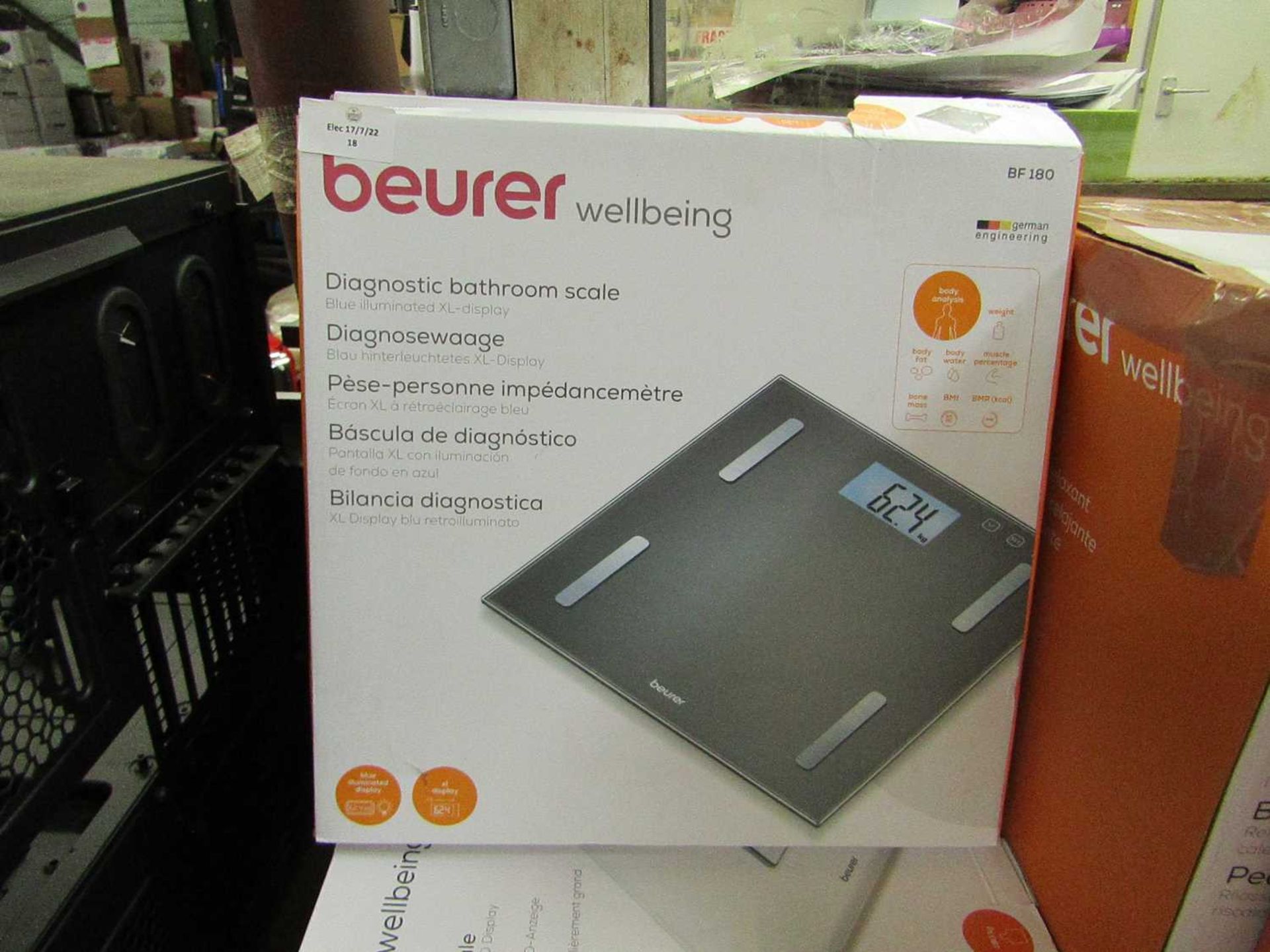 1x Beurer Wellbeing Diagnostic Bathroom Scales BF180 - This item is graded B - RRP £30