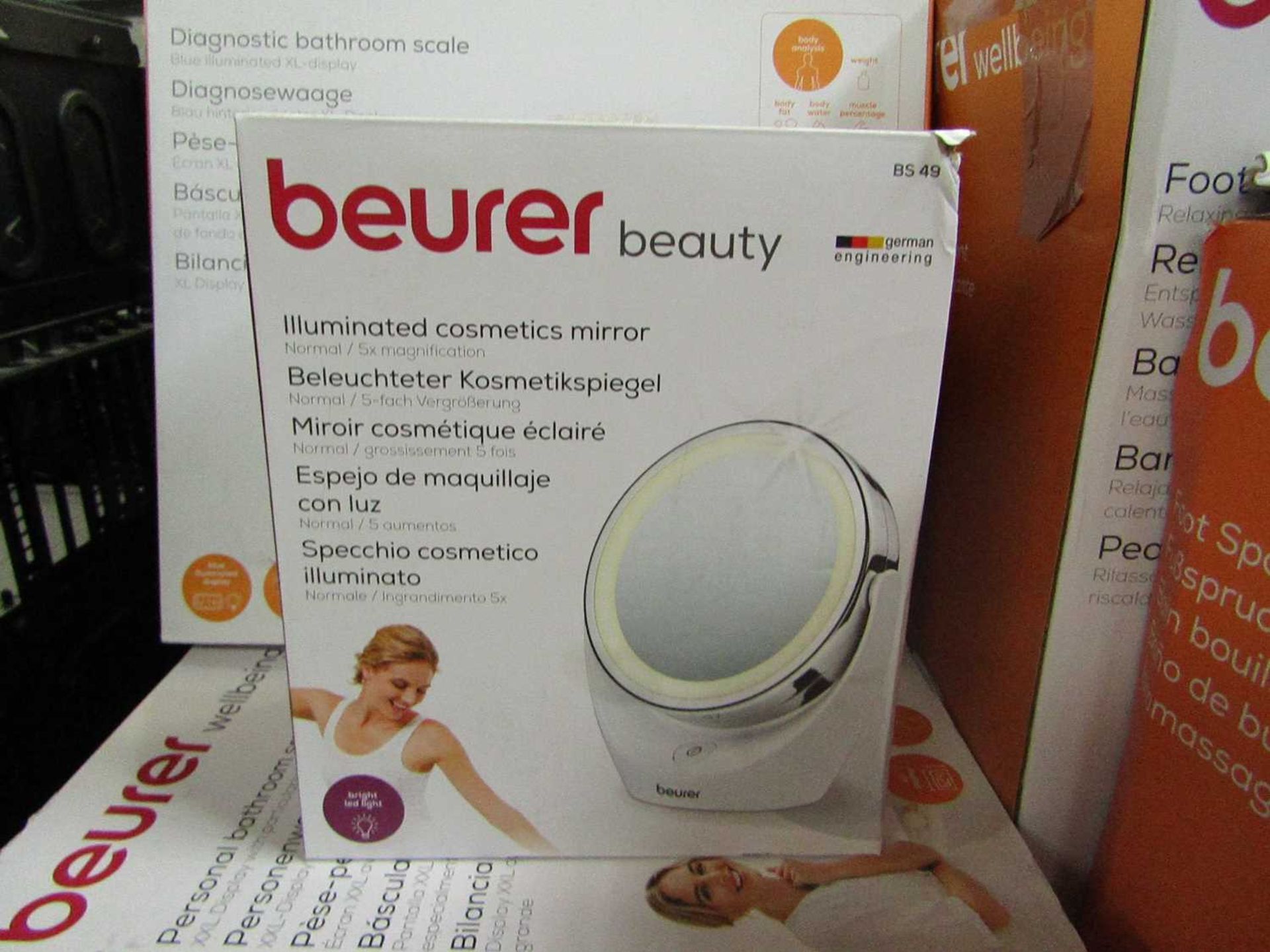 1x Beurer Beauty Illuminated Cosmetics Mirror BS49 - This item is graded B - RRP £38