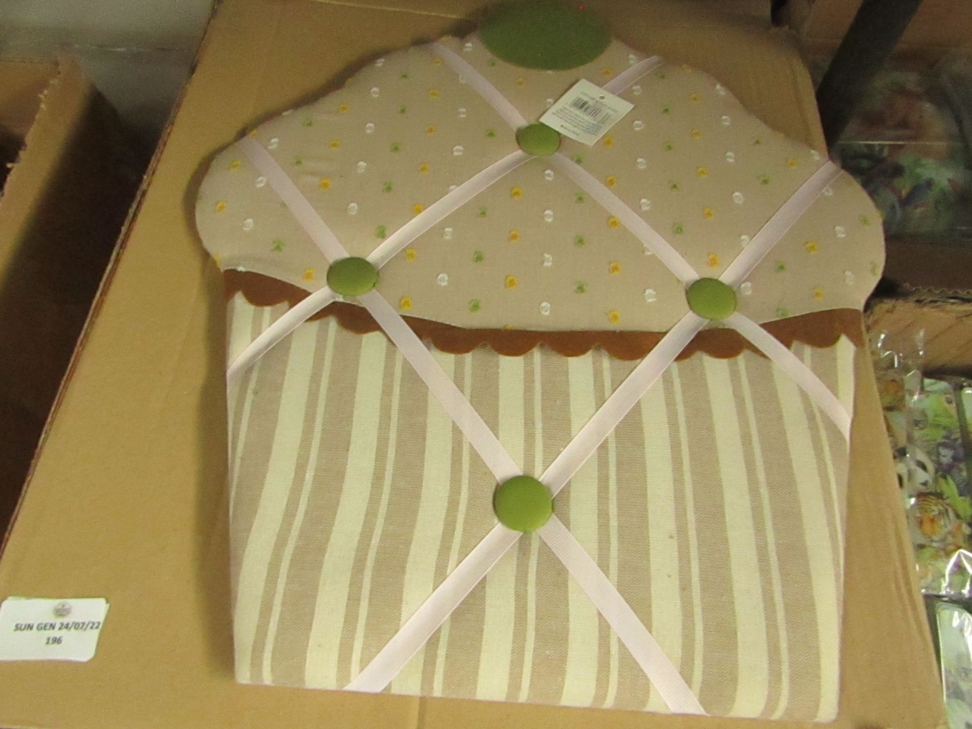 6x Cupcake - Notice Board - Cream - Unused & Packaged.