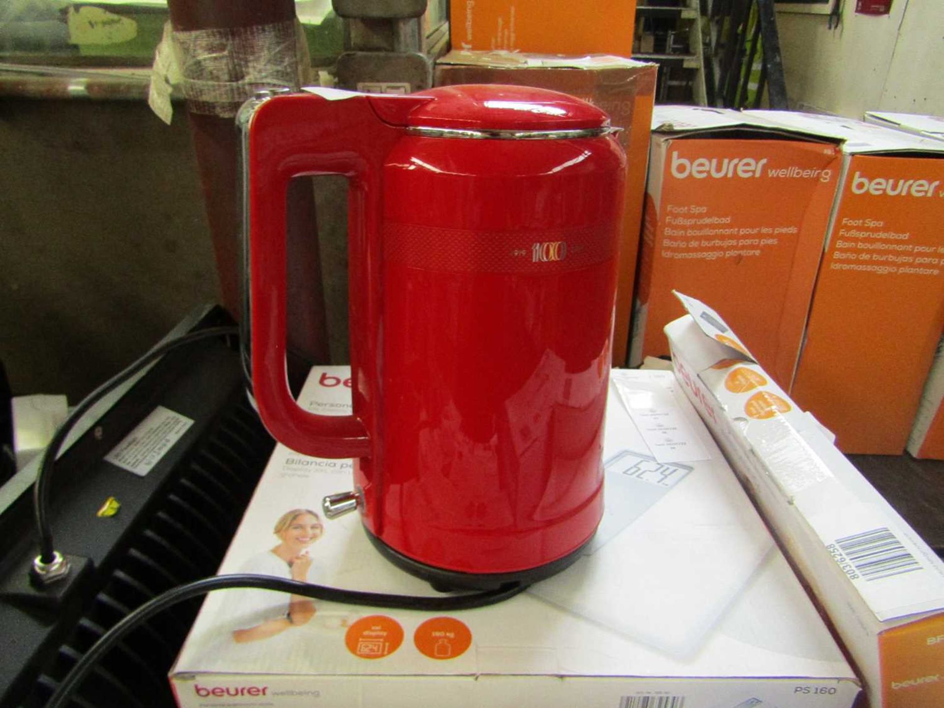 Kitchen-Aid Queen of Hearts Anniversay Edition Kettle - Only Boils when switch held down - Needs a