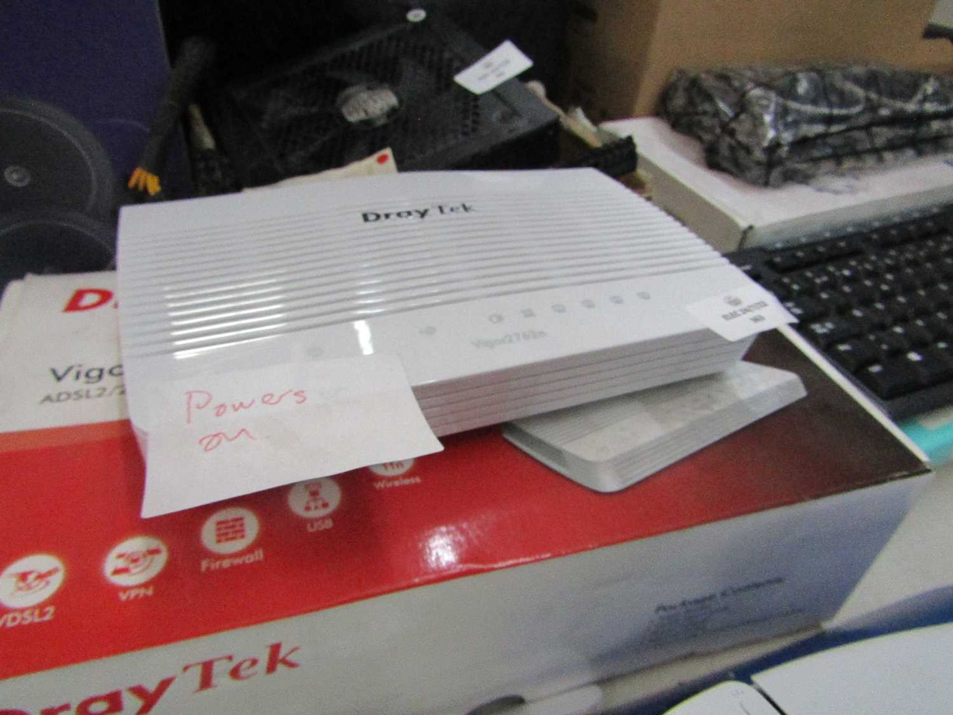 VAT 1x DrayTek Vigor 2762 Series Wireless Router - Powers on & Boxed - RRP £300