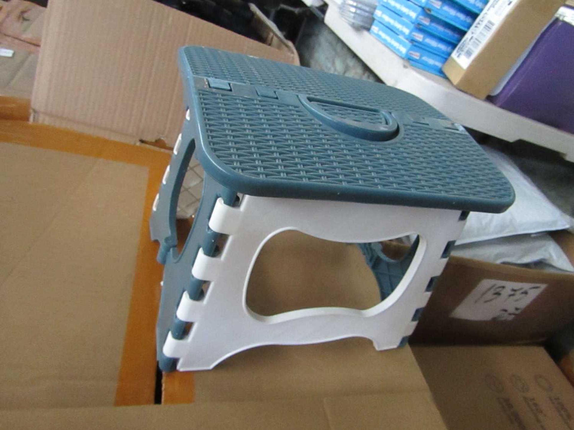 VAT 2x Folding Step Stool Plastic Foldable Stool Outdoor Portable - New & Packaged.