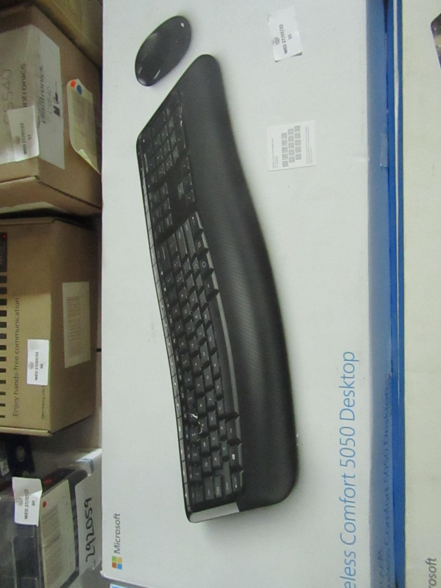 Microsoft - Wireless Comfort 5050 Desktop Keyboard & Mouse Set - Black - Untested & Boxed. RRP £49.