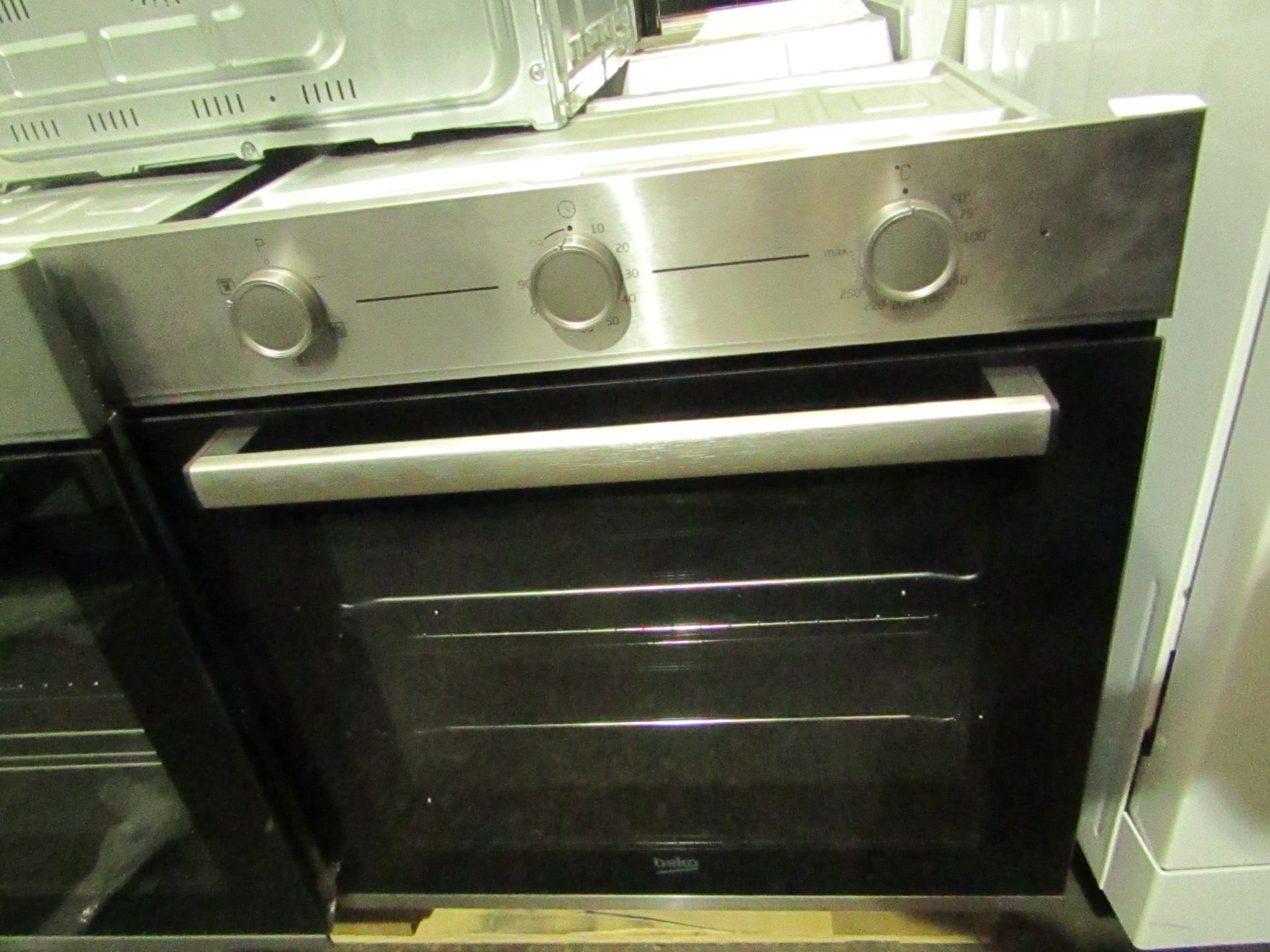 BEKO Single Electric Fan Assisted Integrated Oven Silver BBXIF22100S RRP ô?199.00 - This item