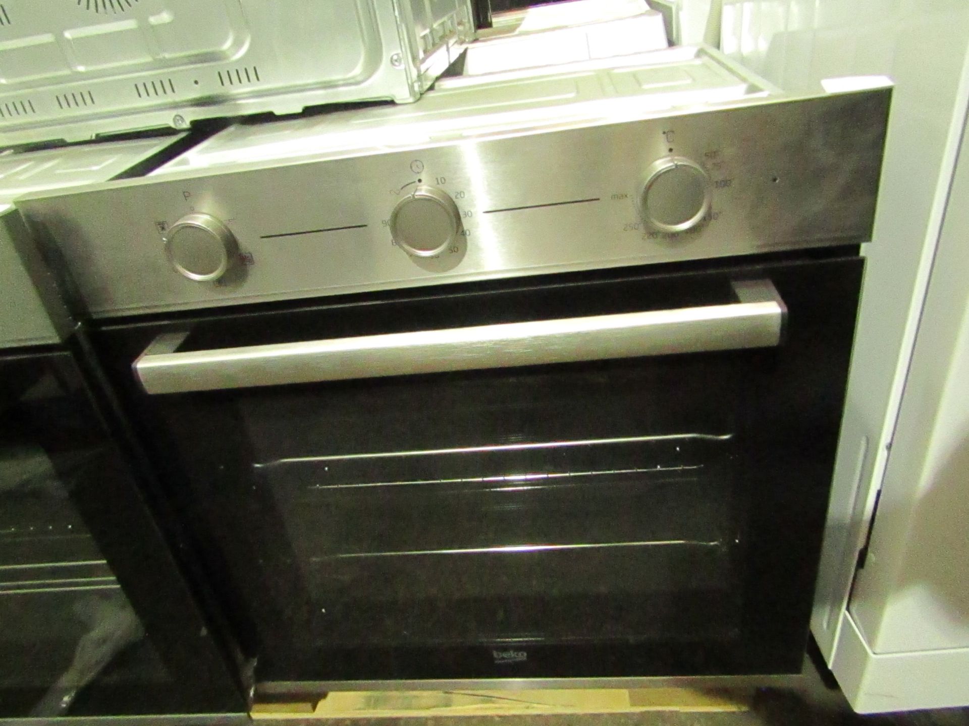 BEKO Single Electric Integrated Oven Stainless Steel BBIF22100X RRP ô?205.00 - This item looks to be