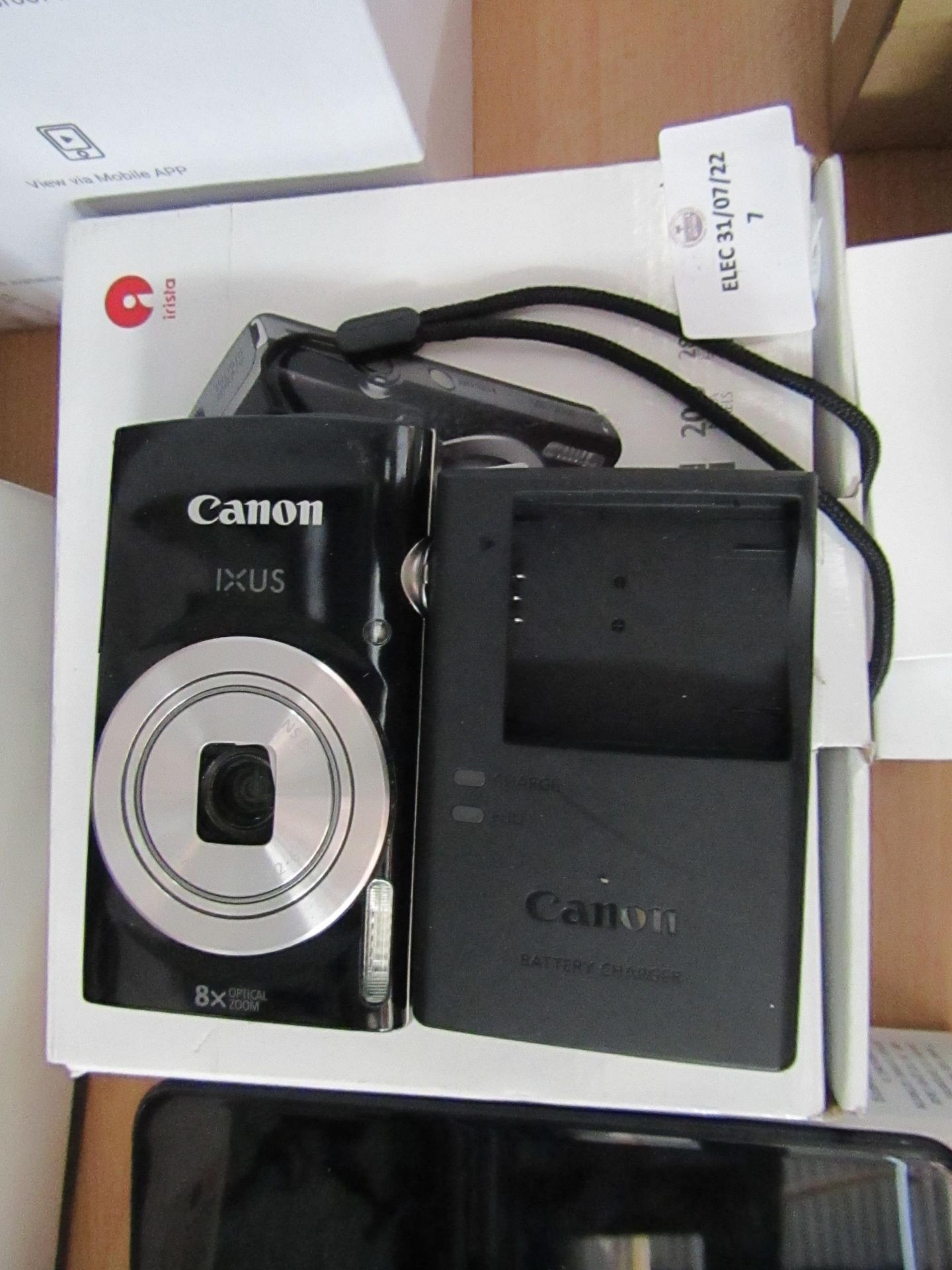 Canon IXUS 185 digital camera, powers on and take a picture on the internal memory and displays it